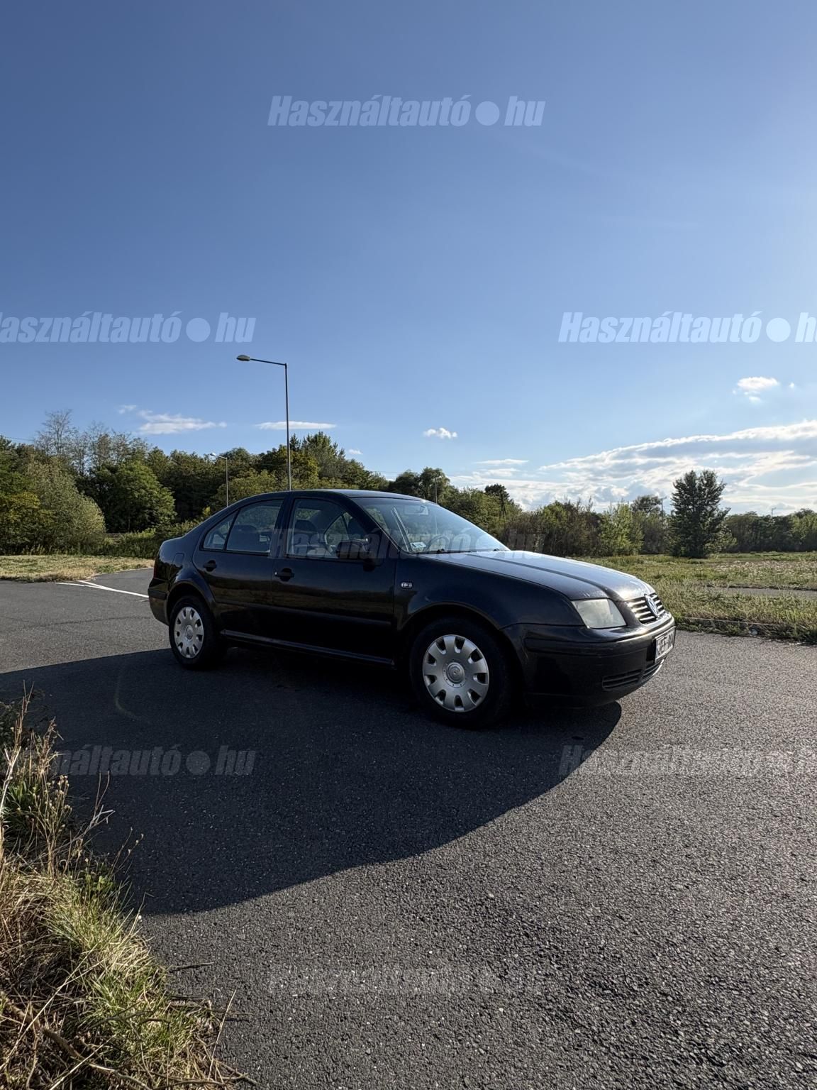 VOLKSWAGEN BORA 2004/6 - 1