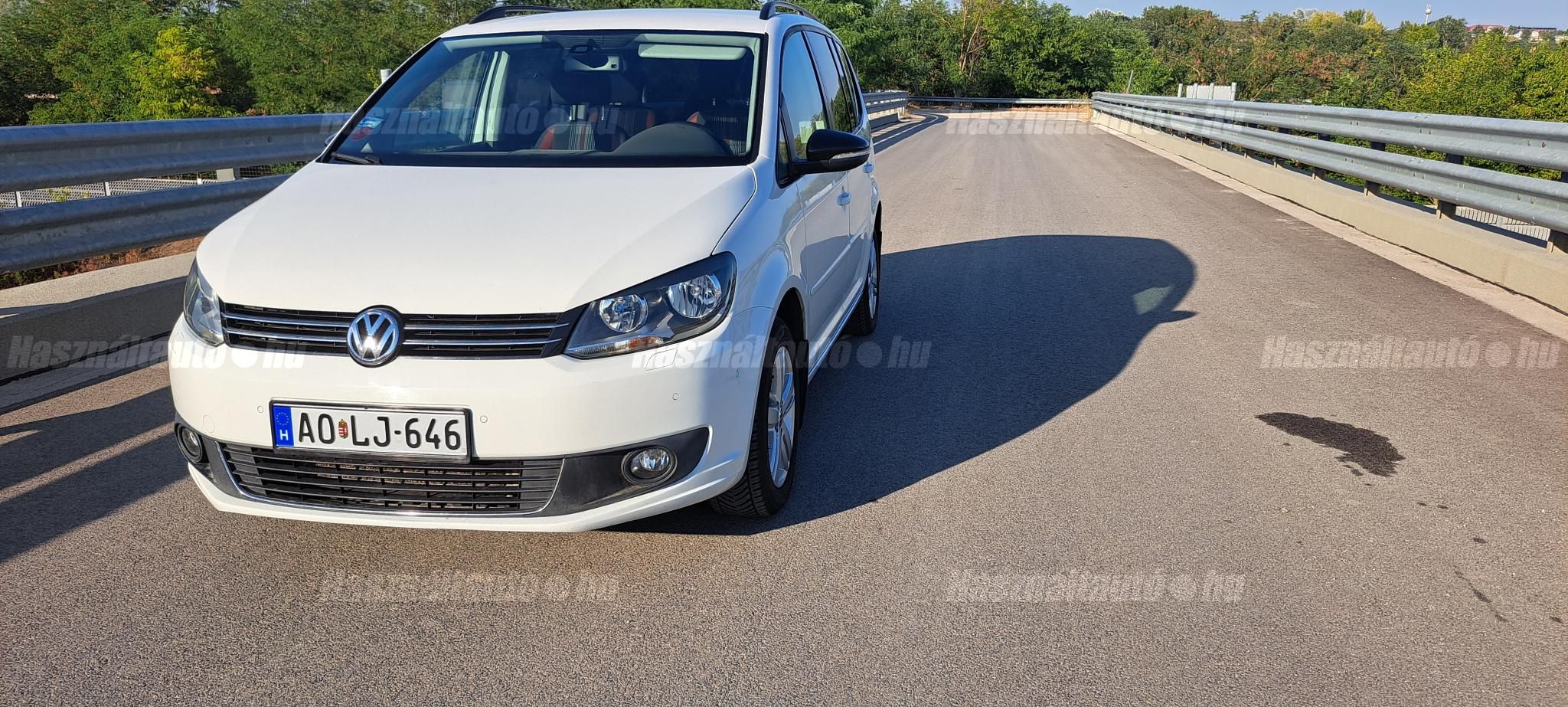 VOLKSWAGEN TOURAN 2012 - 1