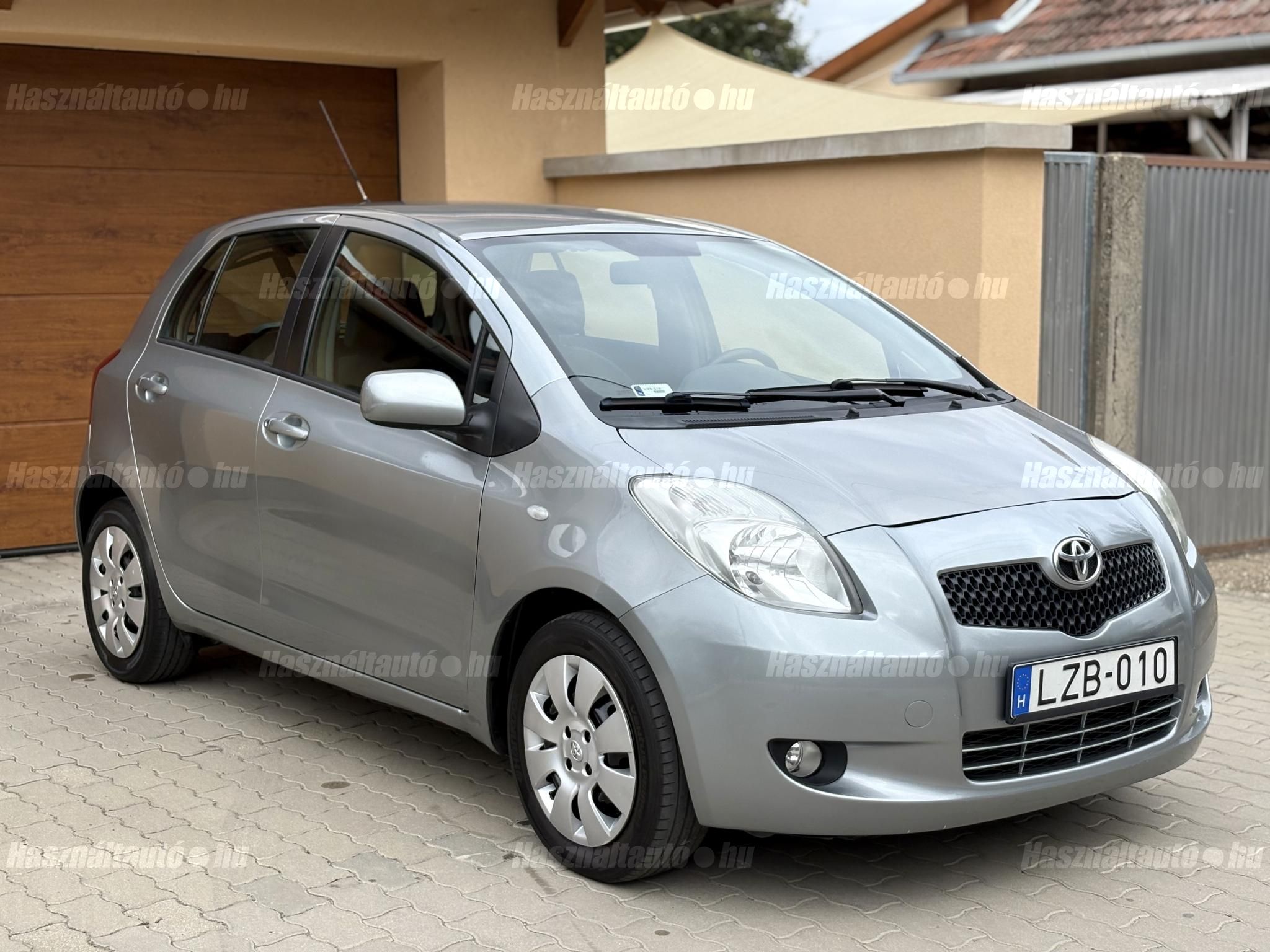 TOYOTA YARIS 2008/2 - 1