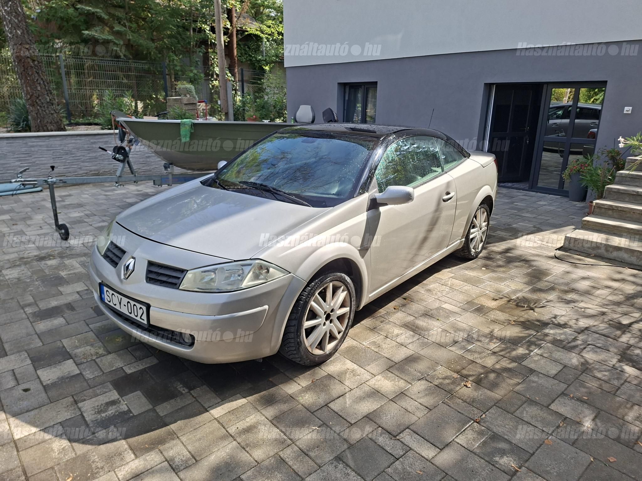 RENAULT MEGANE 2004/6 - 1