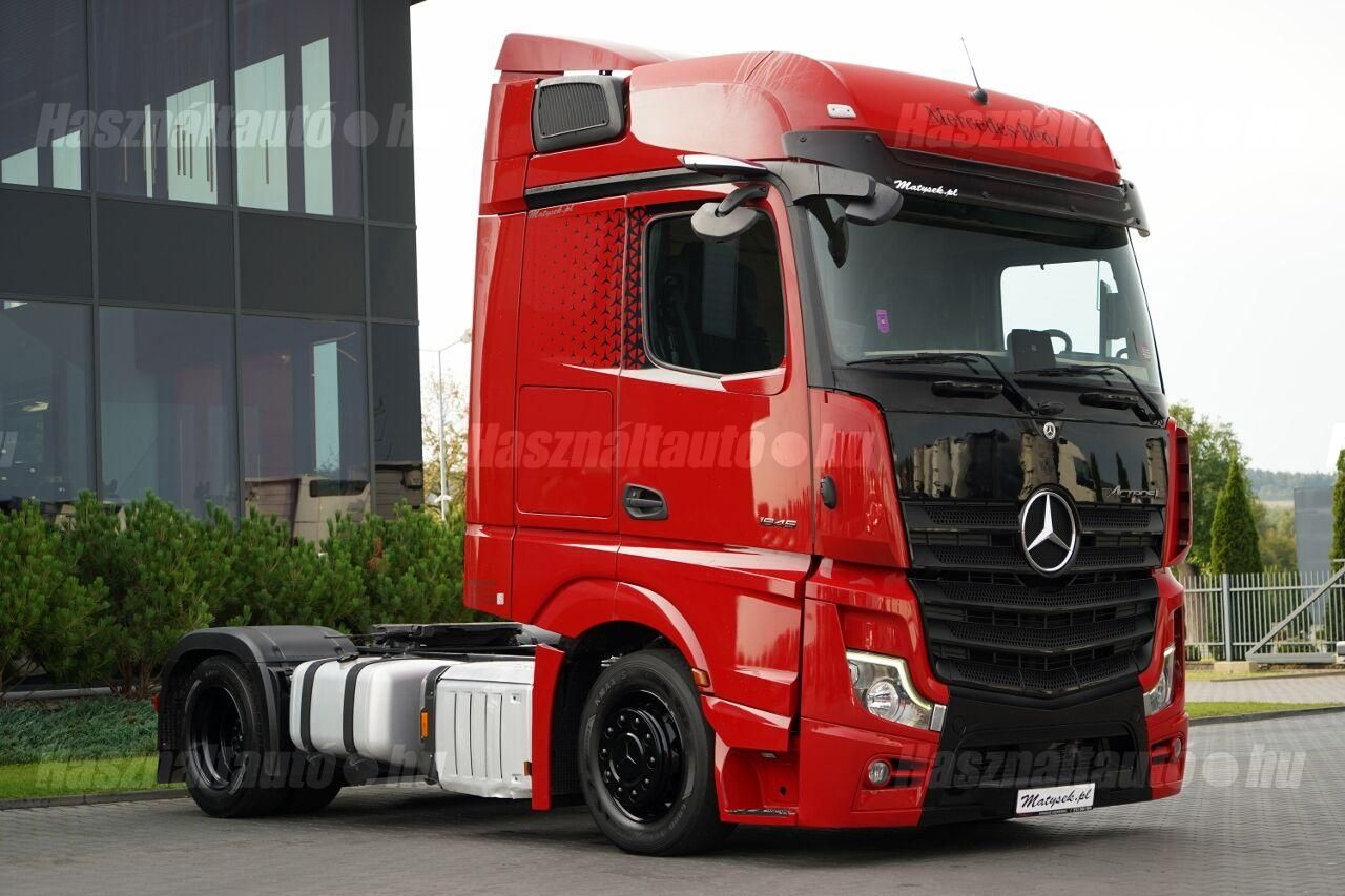 MERCEDES-BENZ 2022/1 - 1