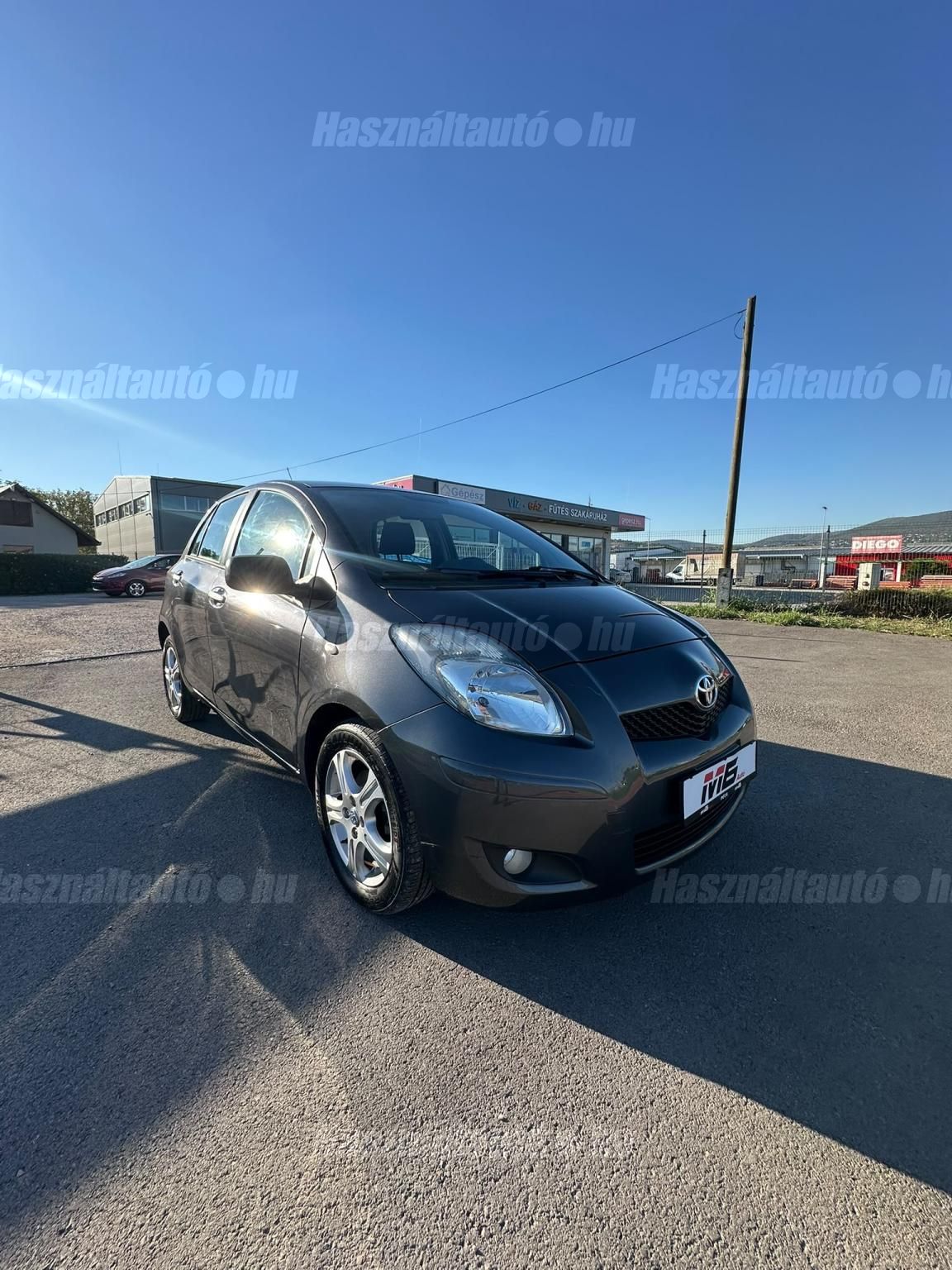 TOYOTA YARIS 2011/6 - 1