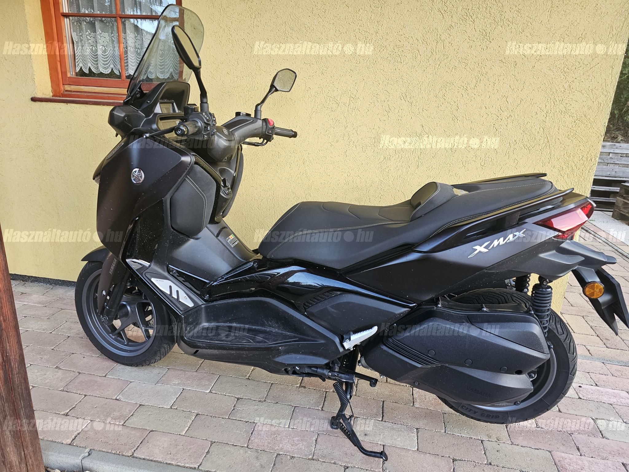 YAMAHA X-MAX 300 2024/4 - 1
