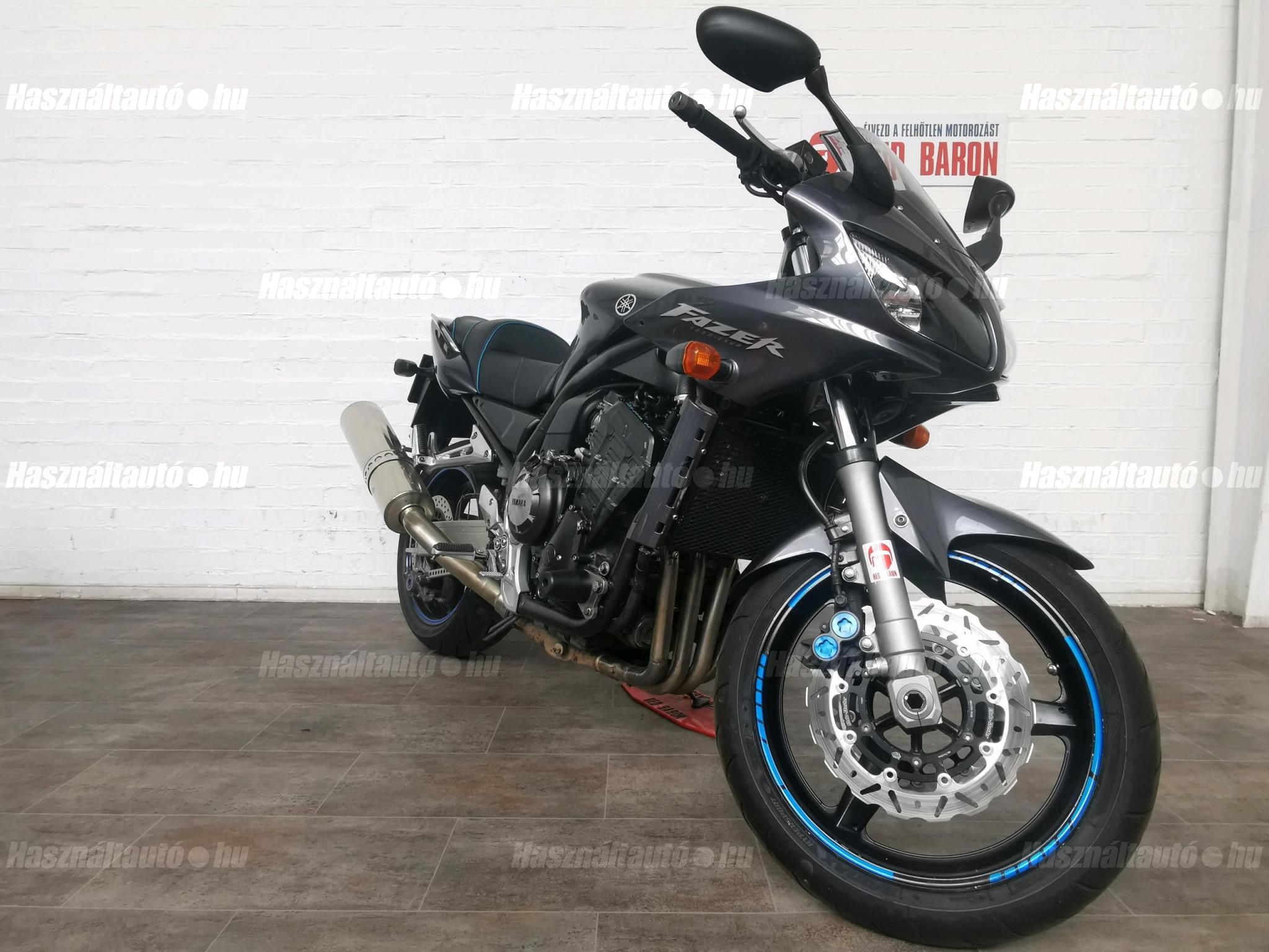 YAMAHA FZS 1000 (FAZER) 2005 - 1