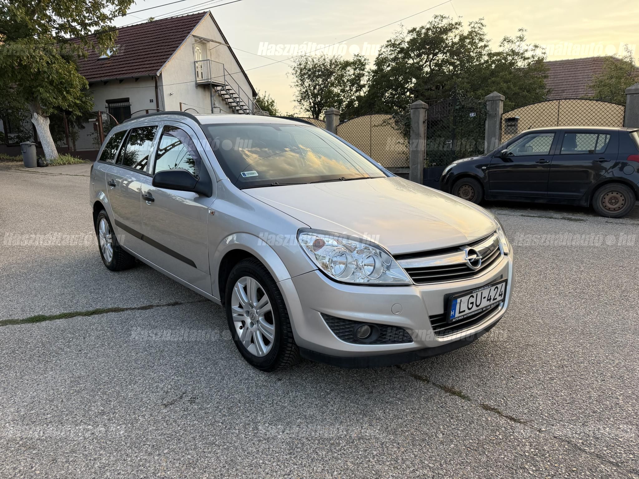 OPEL ASTRA H 2009/2 - 1
