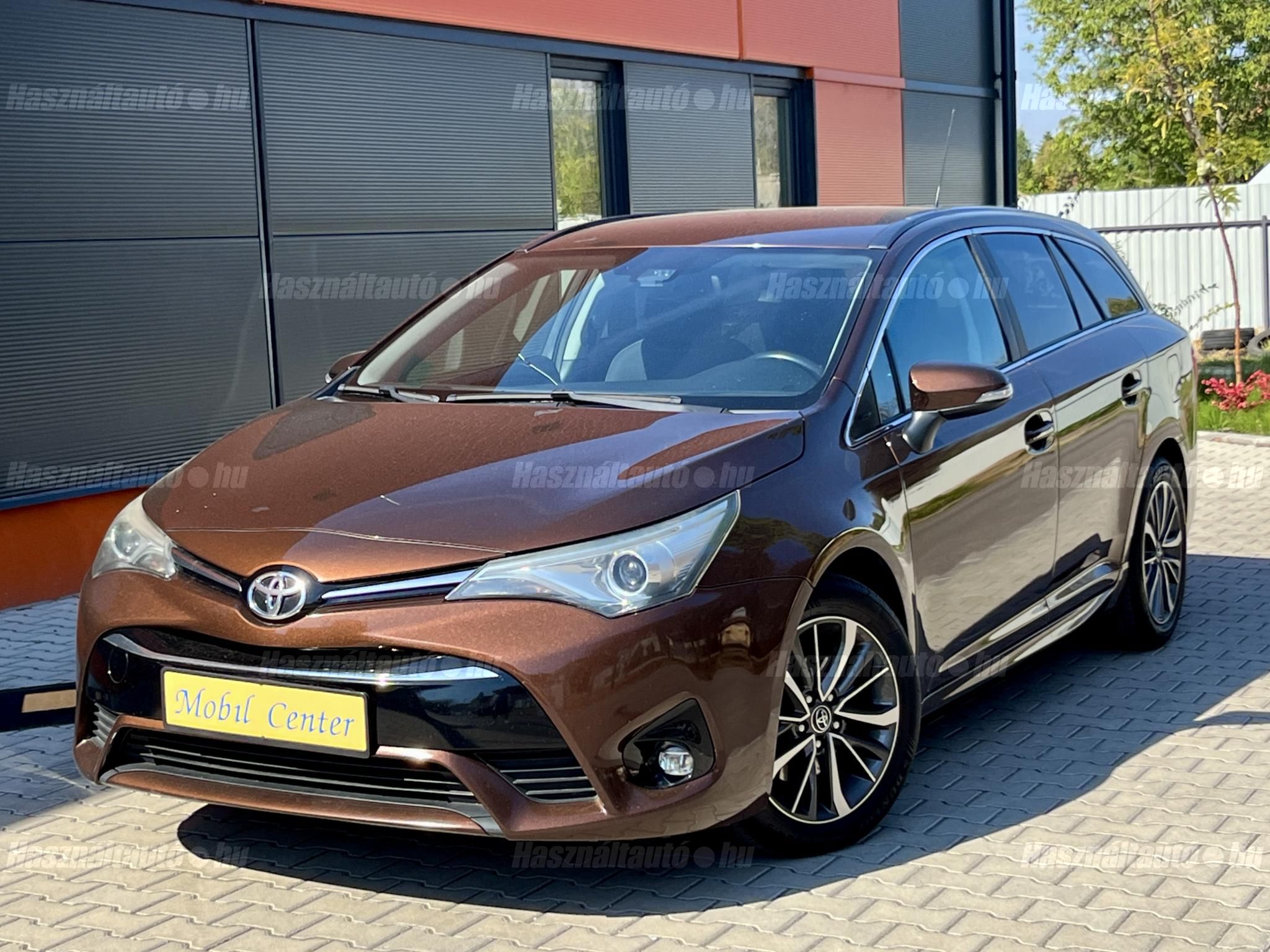 TOYOTA AVENSIS 2015/10 - 1