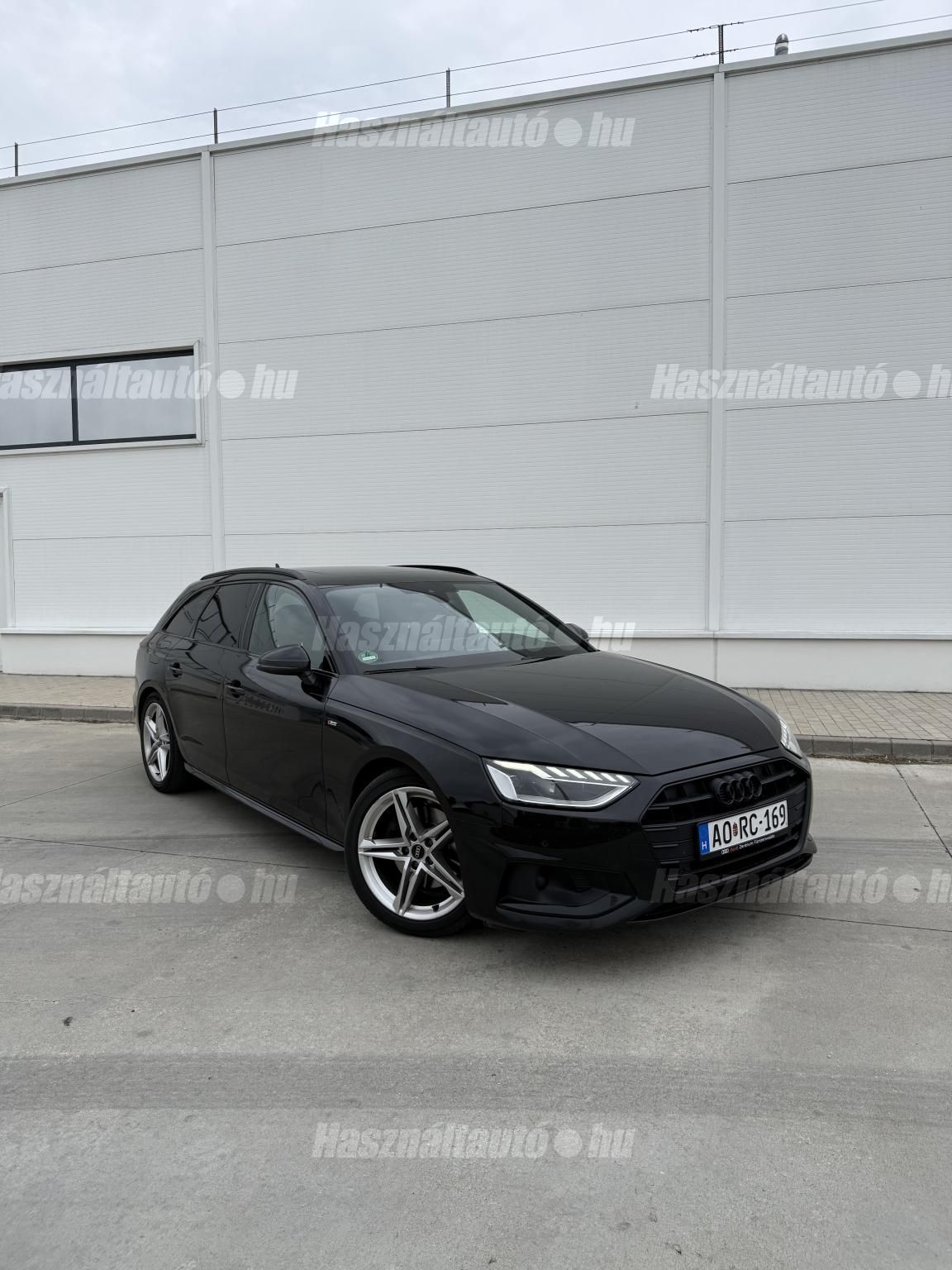 AUDI A4 2022/10 - 1