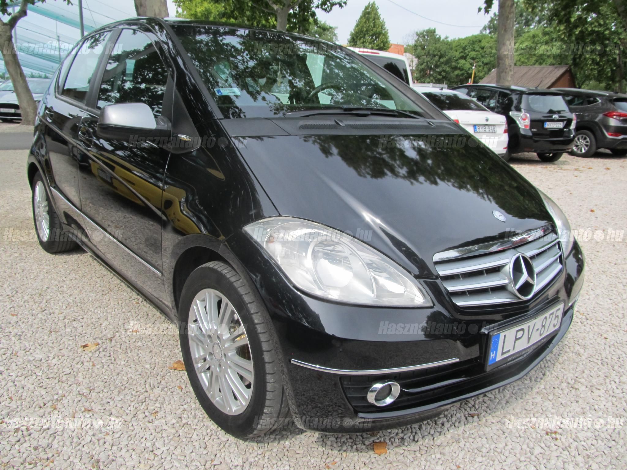 MERCEDES-BENZ A 180 2009/10 - 1