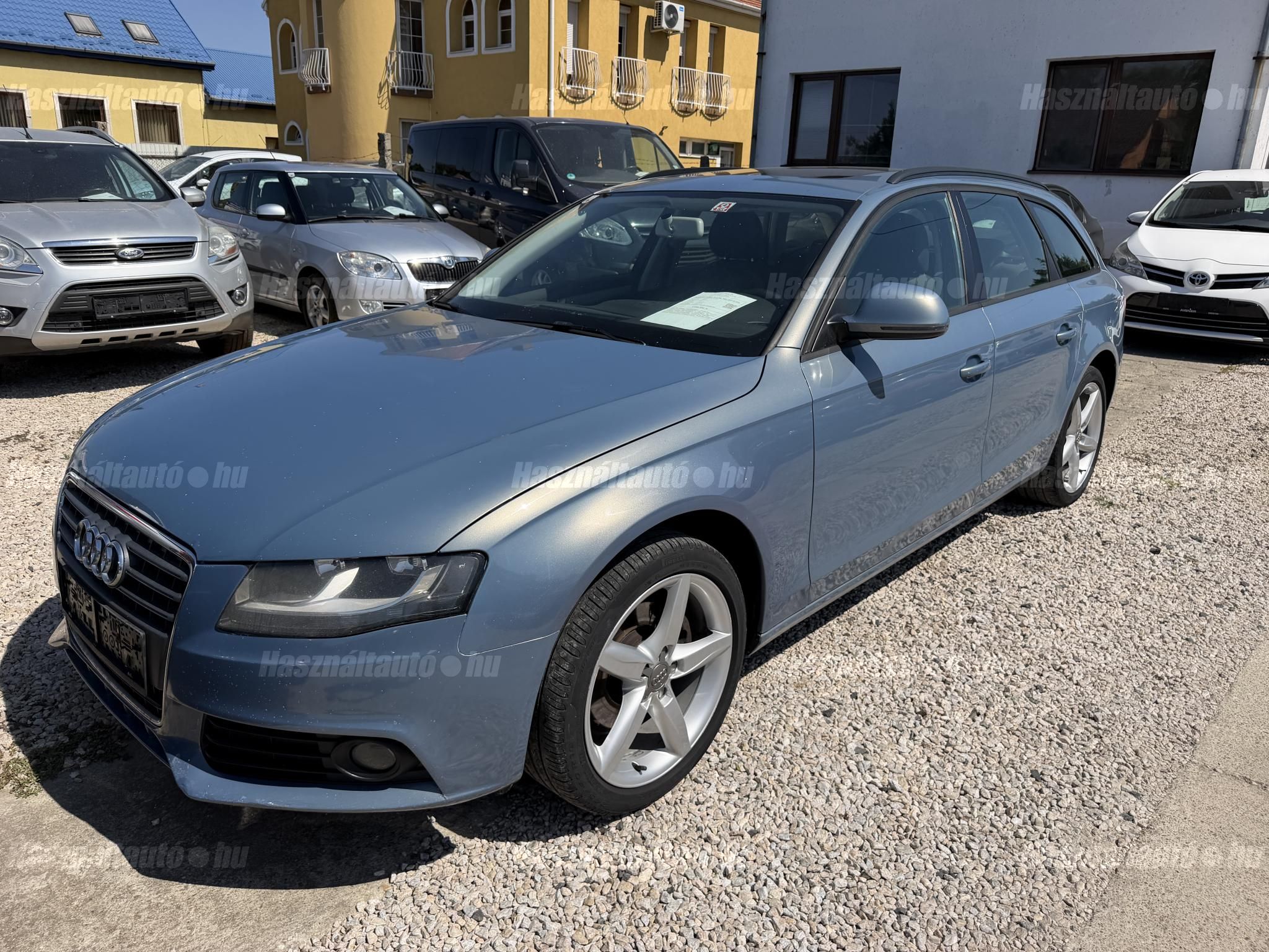 AUDI A4 2009/9 - 1