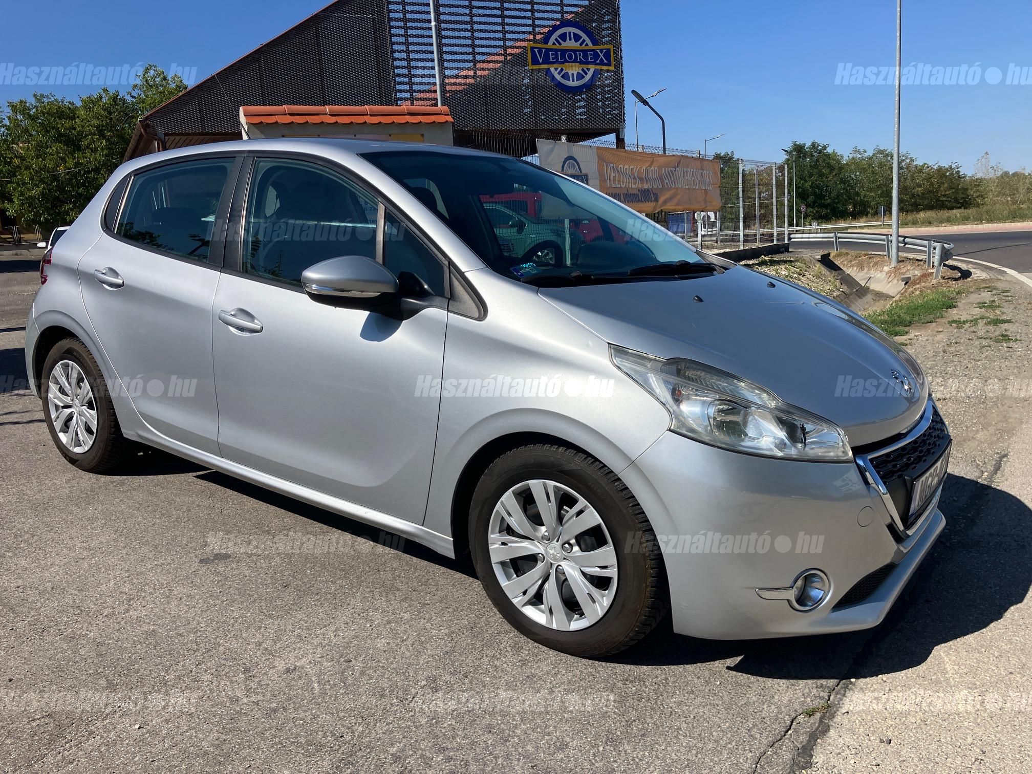 PEUGEOT 208 2012/10 - 1