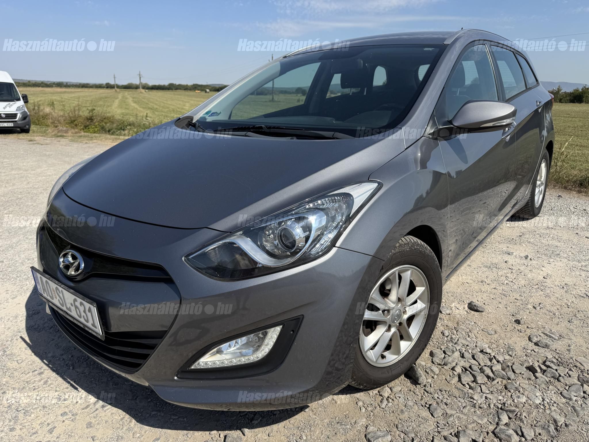 HYUNDAI I30 2013/3 - 1