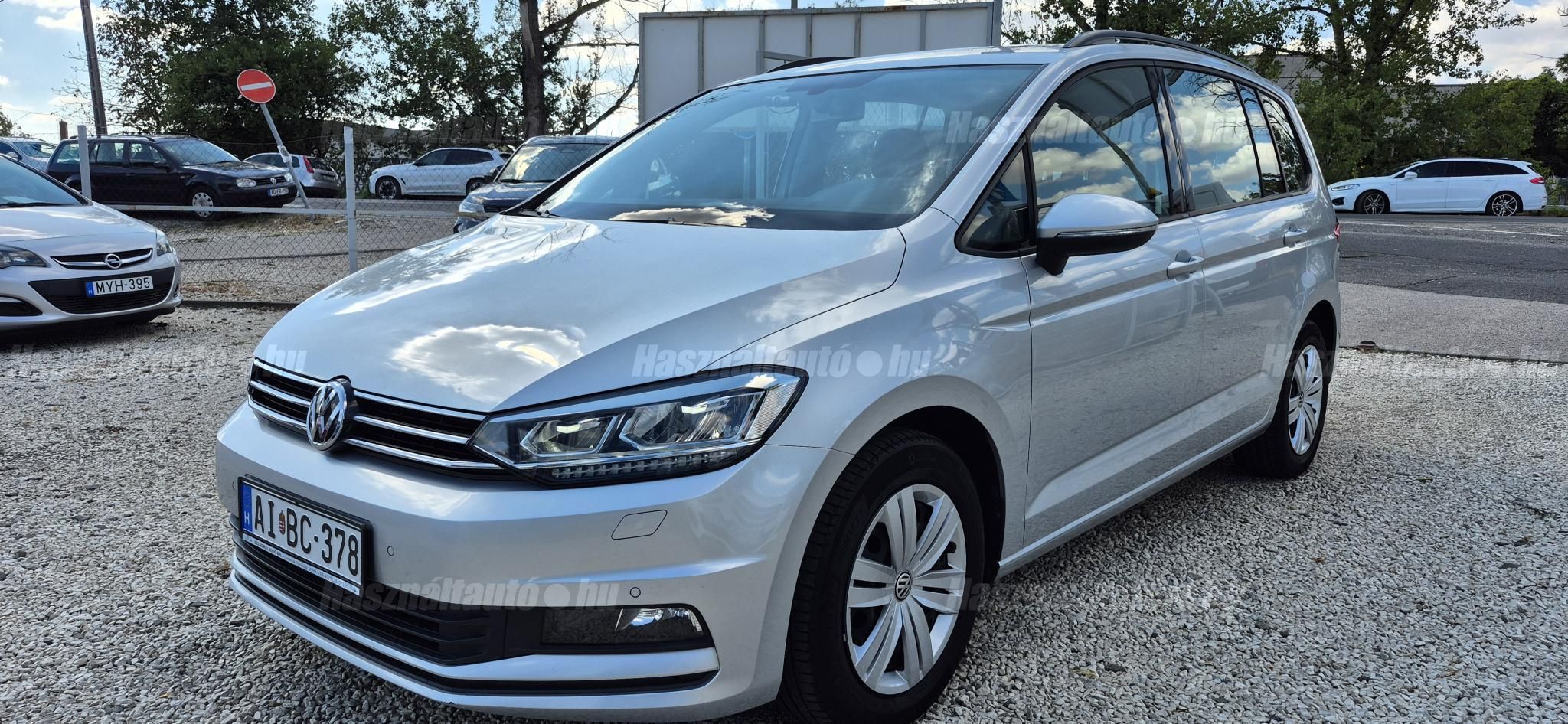 VOLKSWAGEN TOURAN 2019/8 - 1