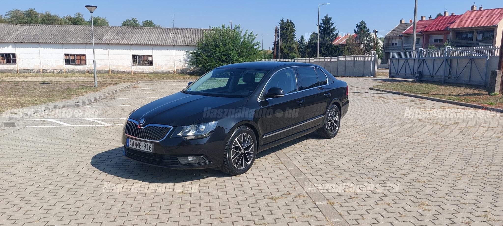 SKODA SUPERB 2014/7 - 1