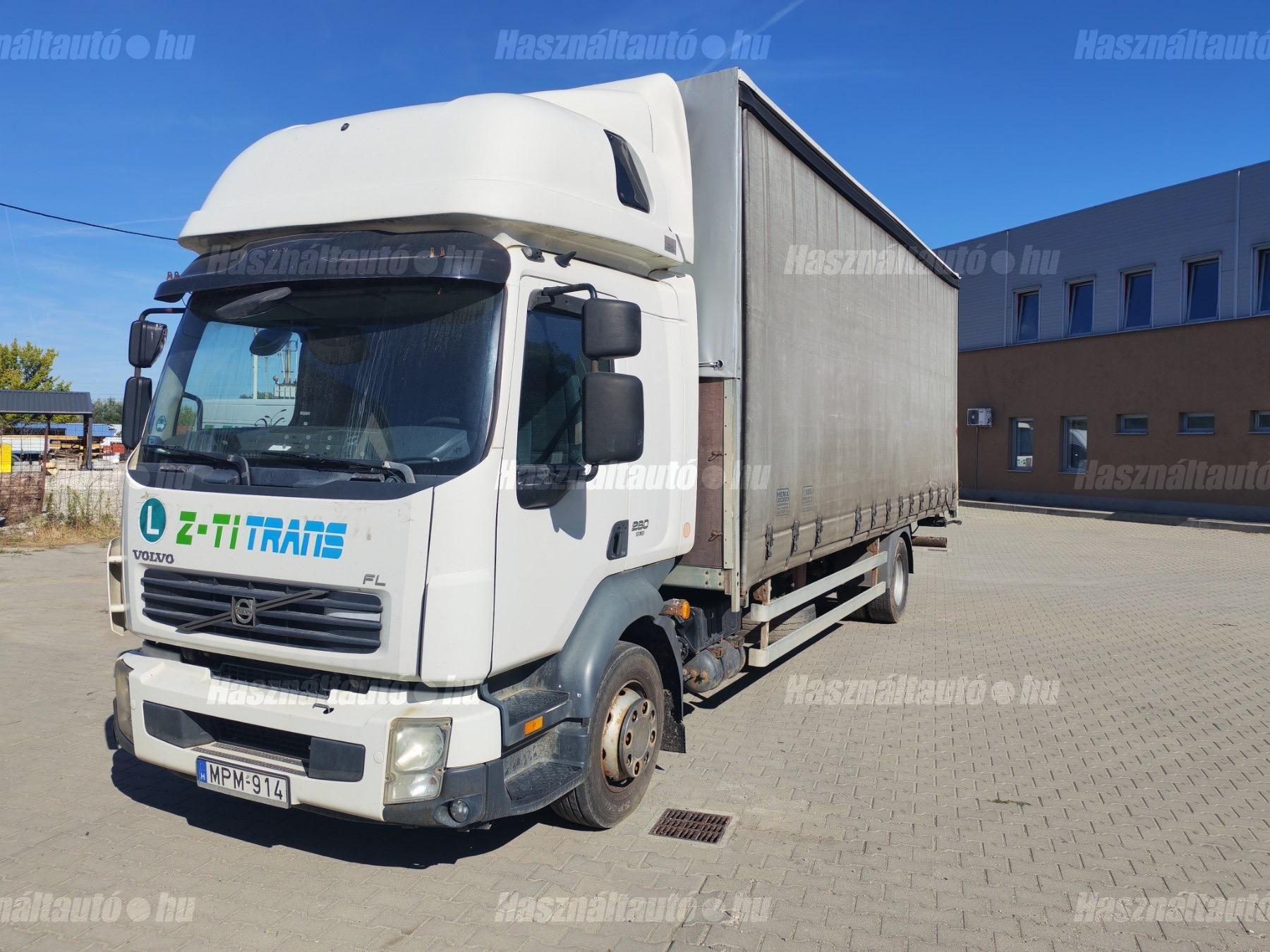 VOLVO 2014/4 - 1