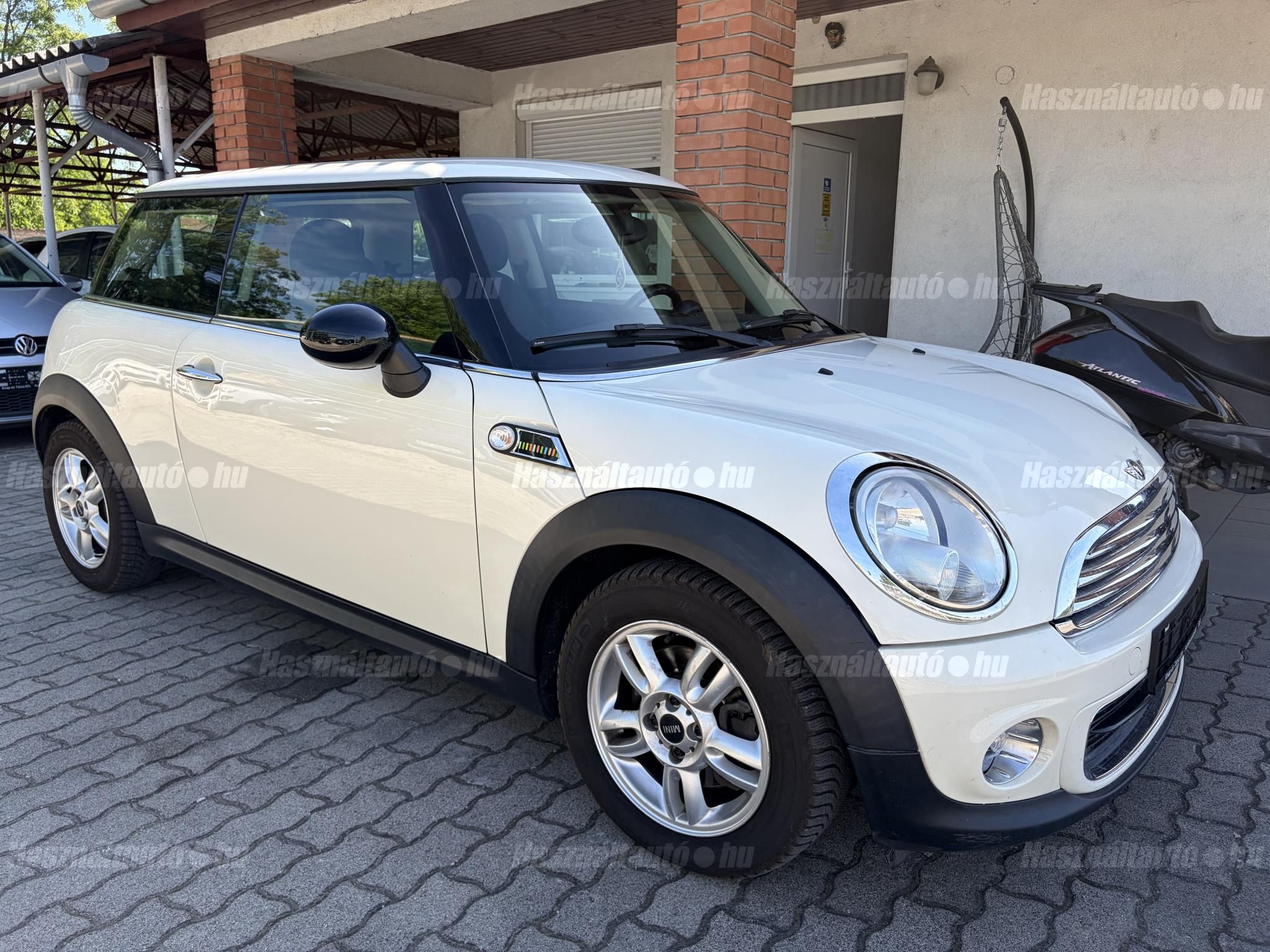 MINI MINI ONE 2013/6 - 1