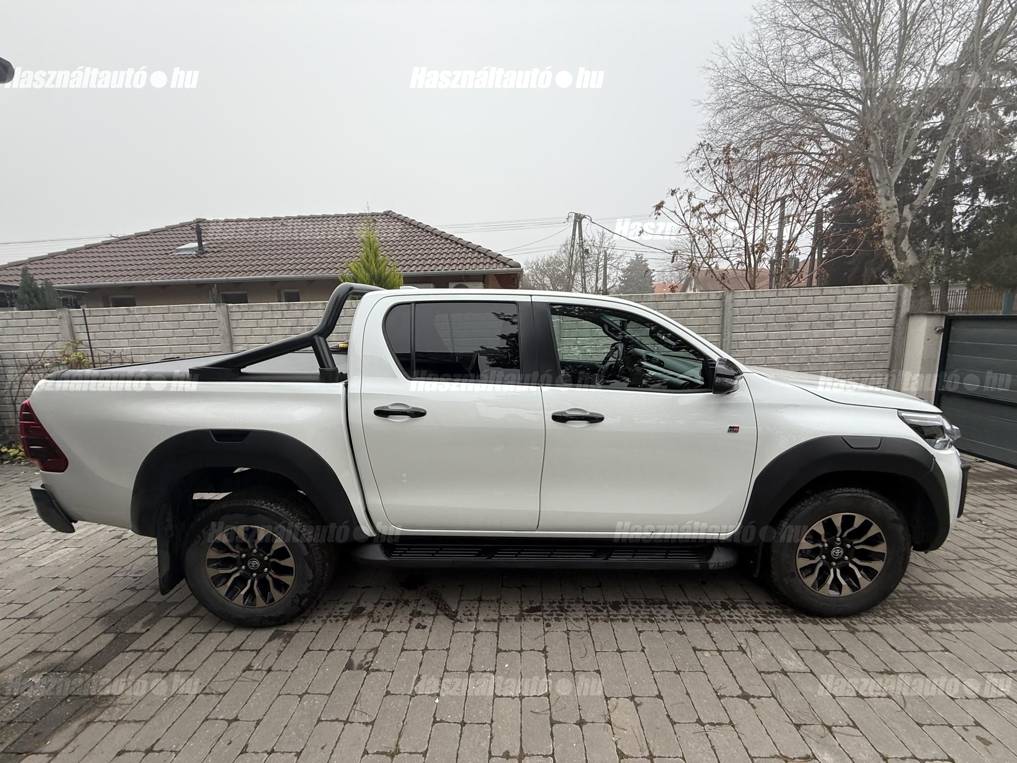 TOYOTA HILUX 2024/6 - 1