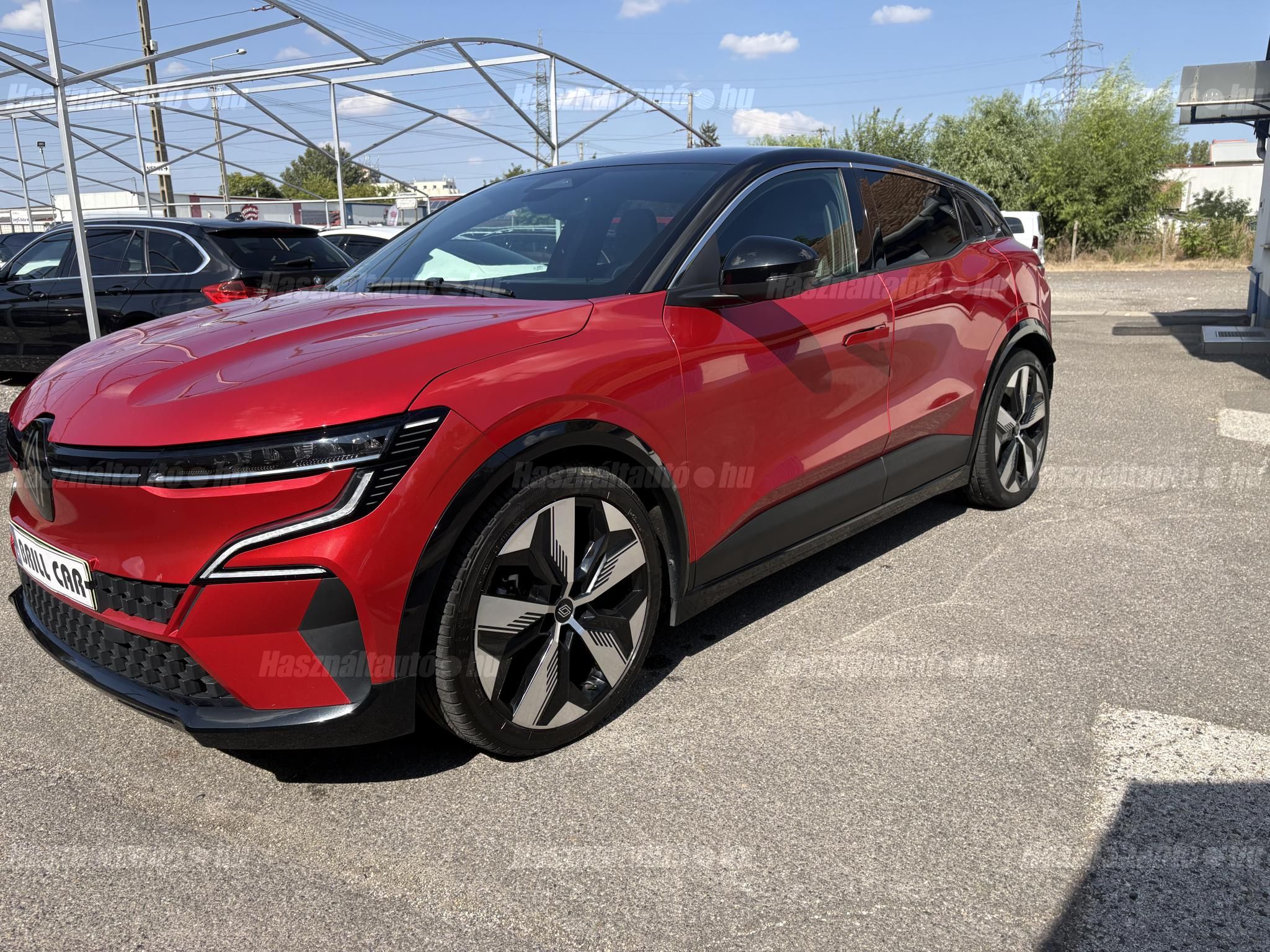 RENAULT MEGANE 2022/8 - 1