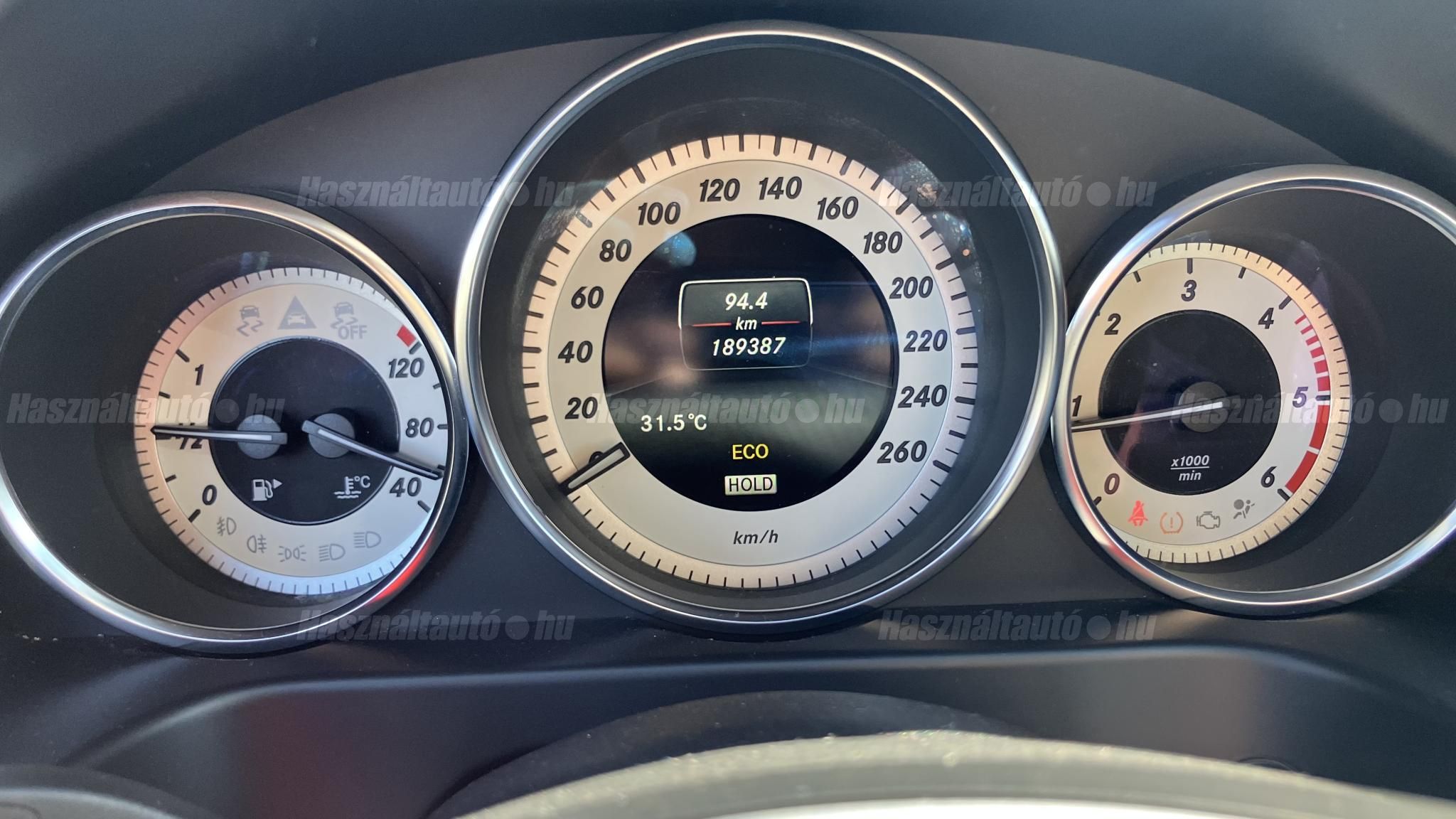 MERCEDES-BENZ E 200 2014/7 - 1