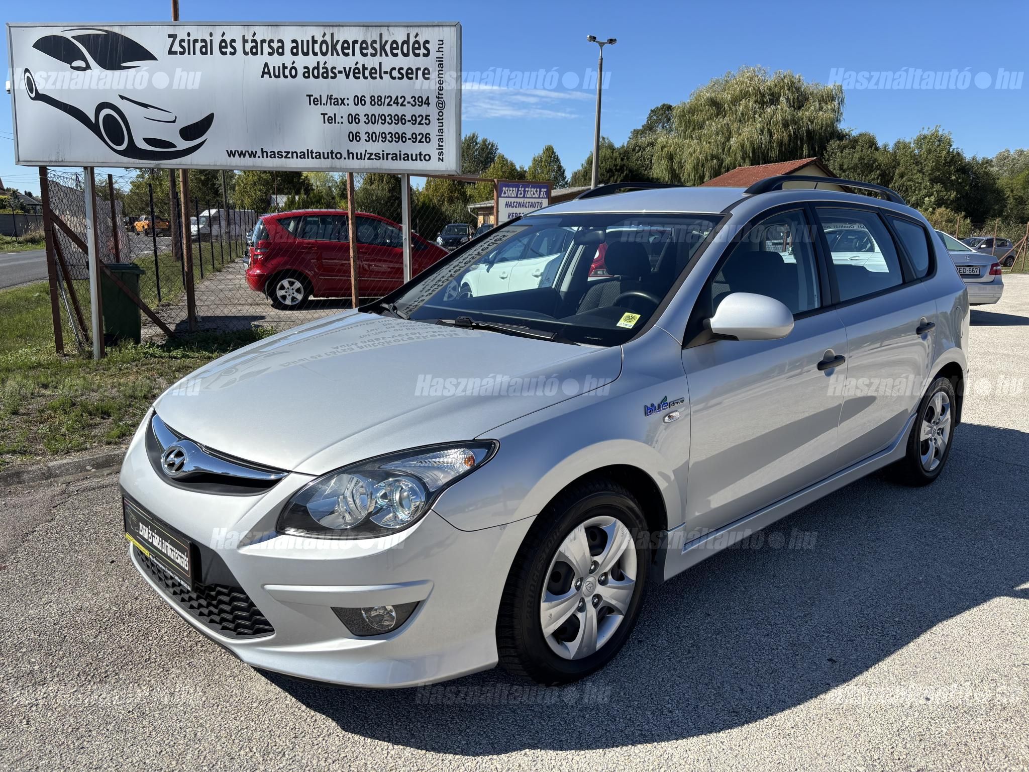 HYUNDAI I30 2010/9 - 1