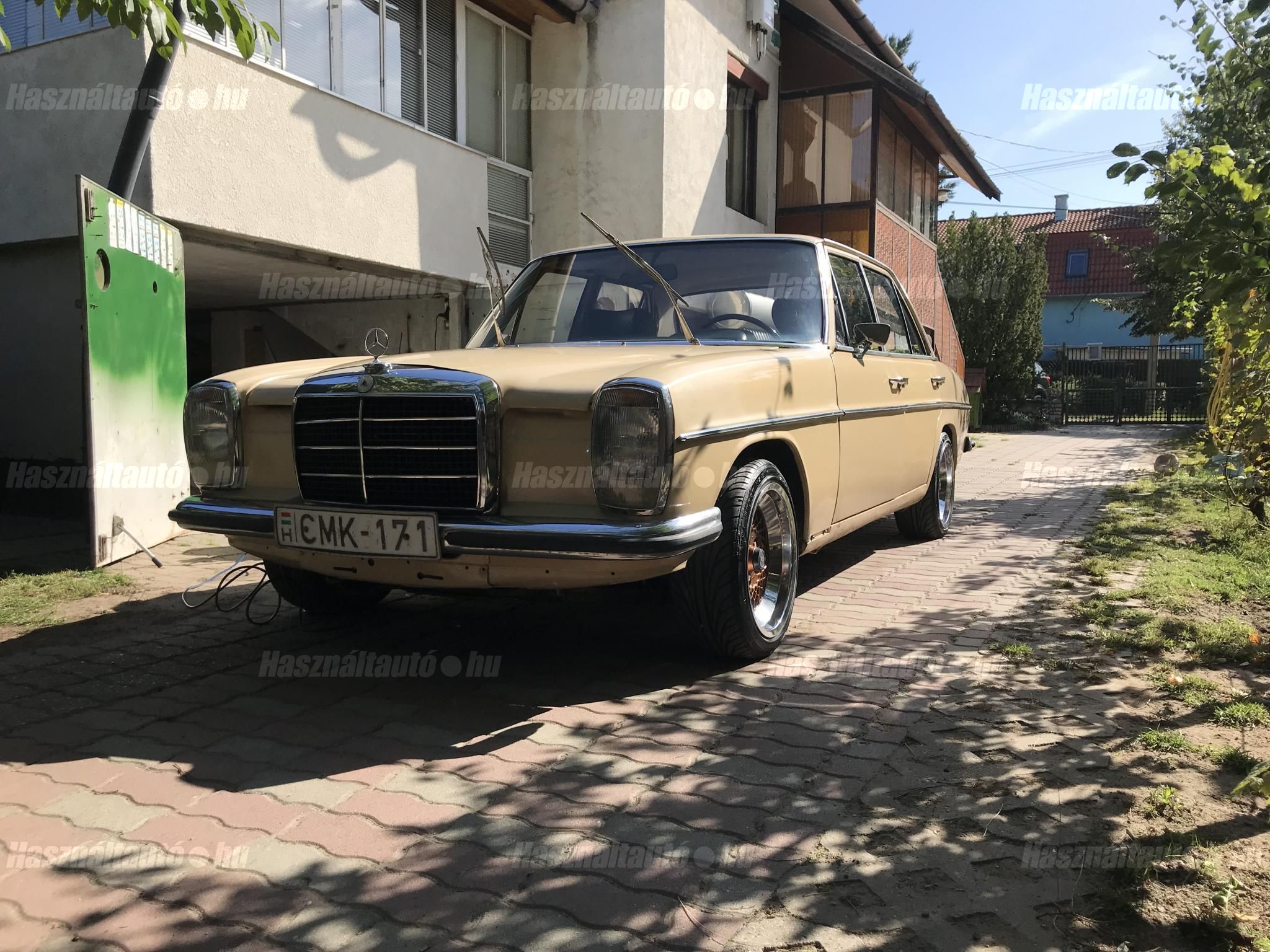 MERCEDES-BENZ W 115 1970/3 - 1