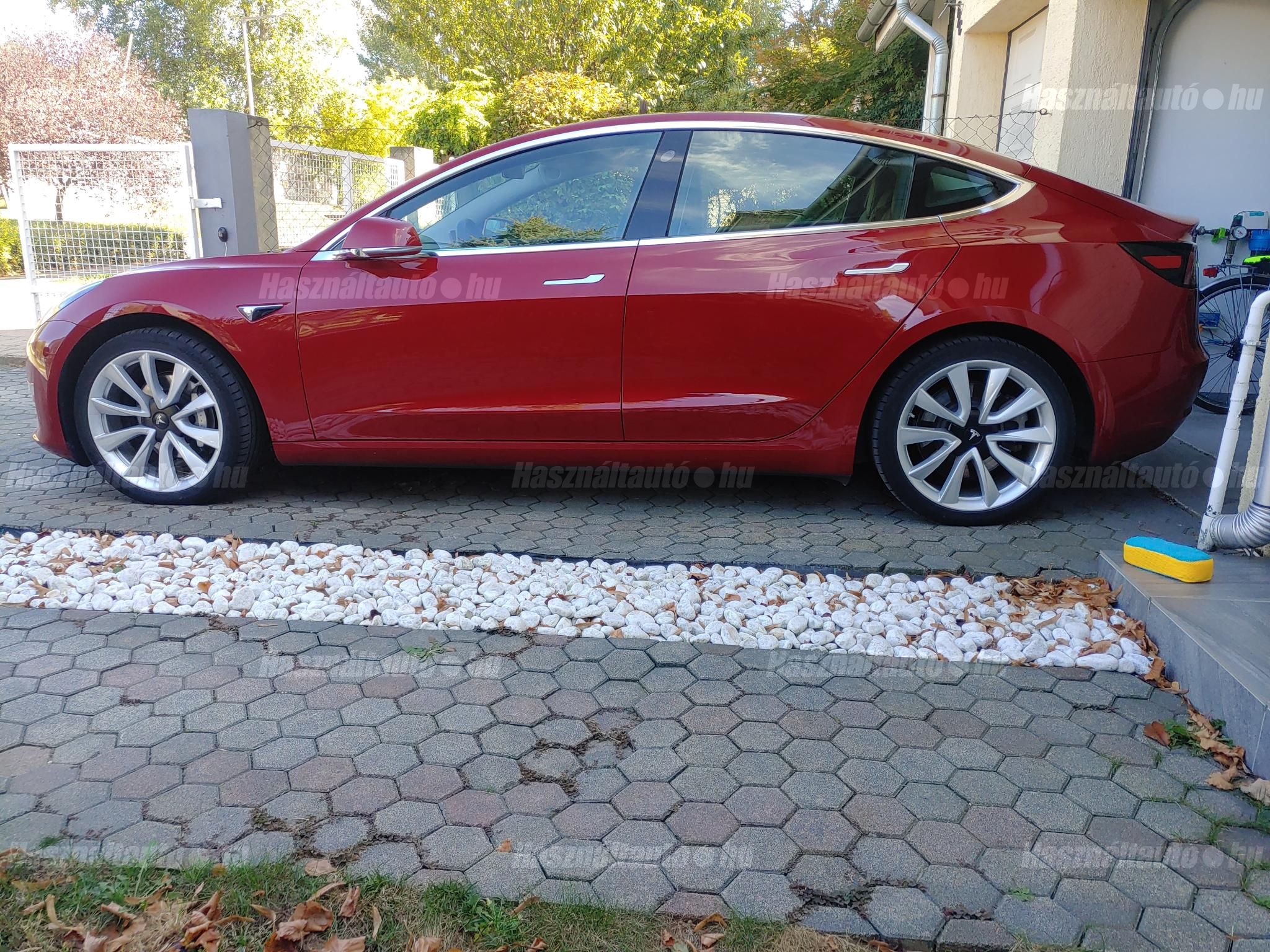 TESLA MODEL 3 2019/9 - 1