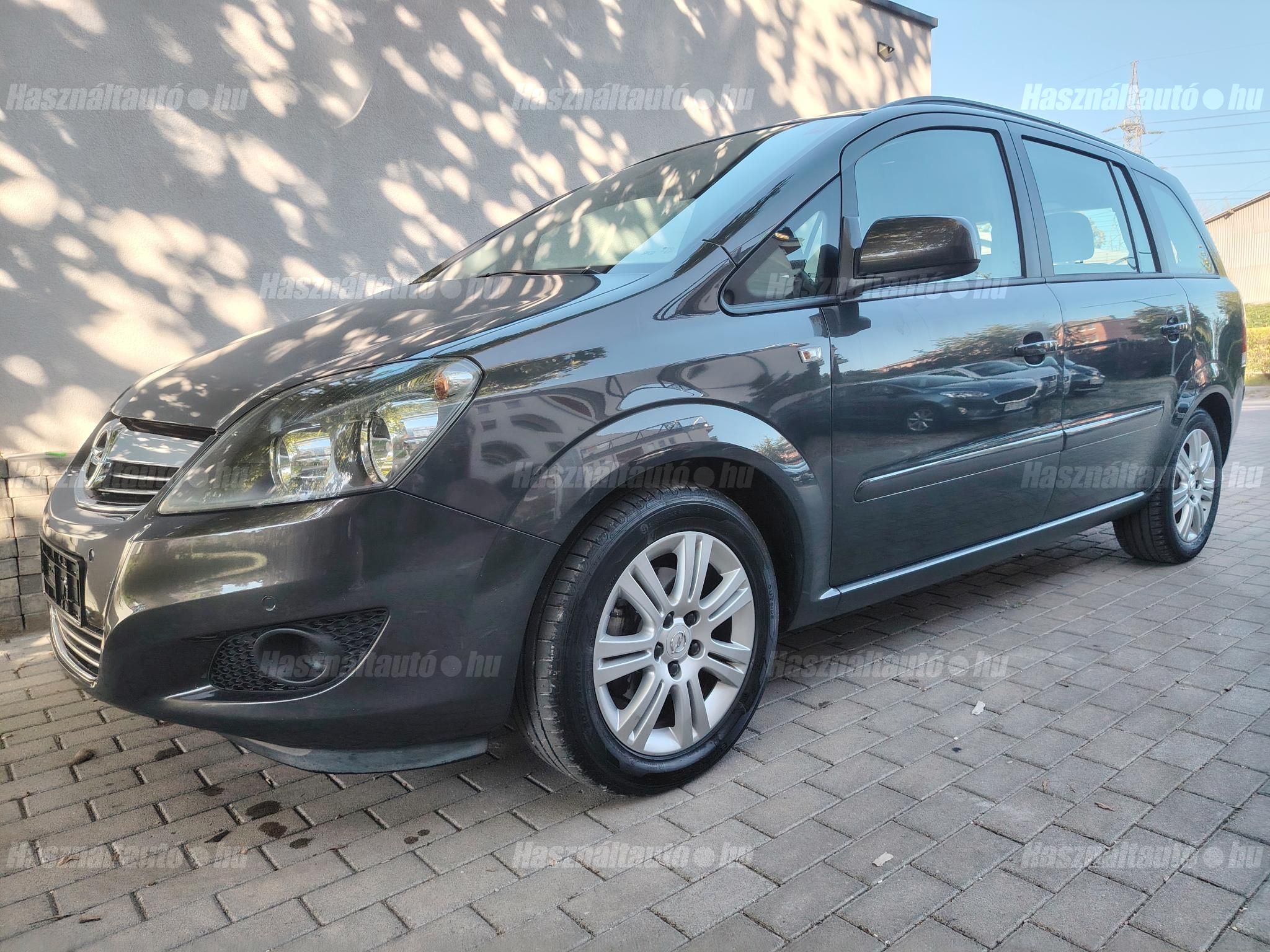 OPEL ZAFIRA B 2013/8 - 1