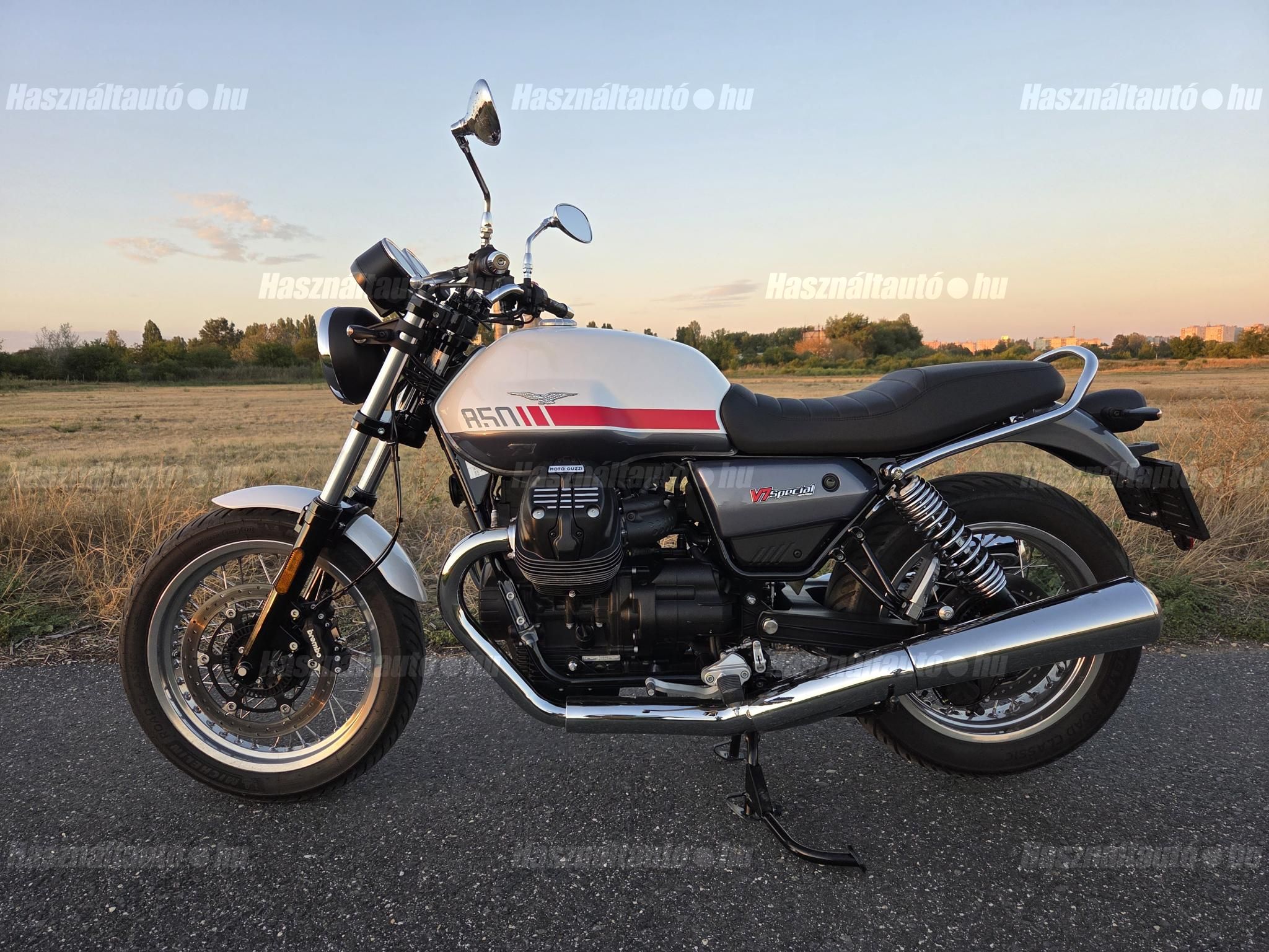 MOTO GUZZI V7 2025/2 - 1