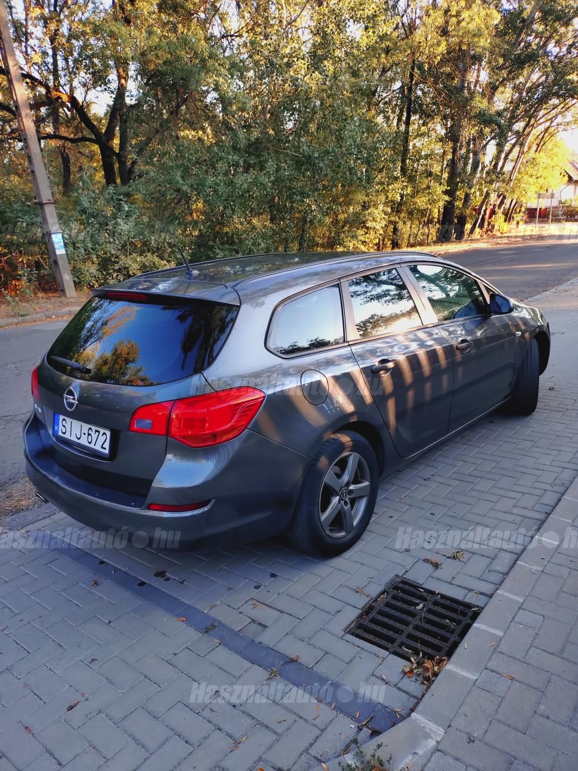OPEL ASTRA J 2013/2 - 1