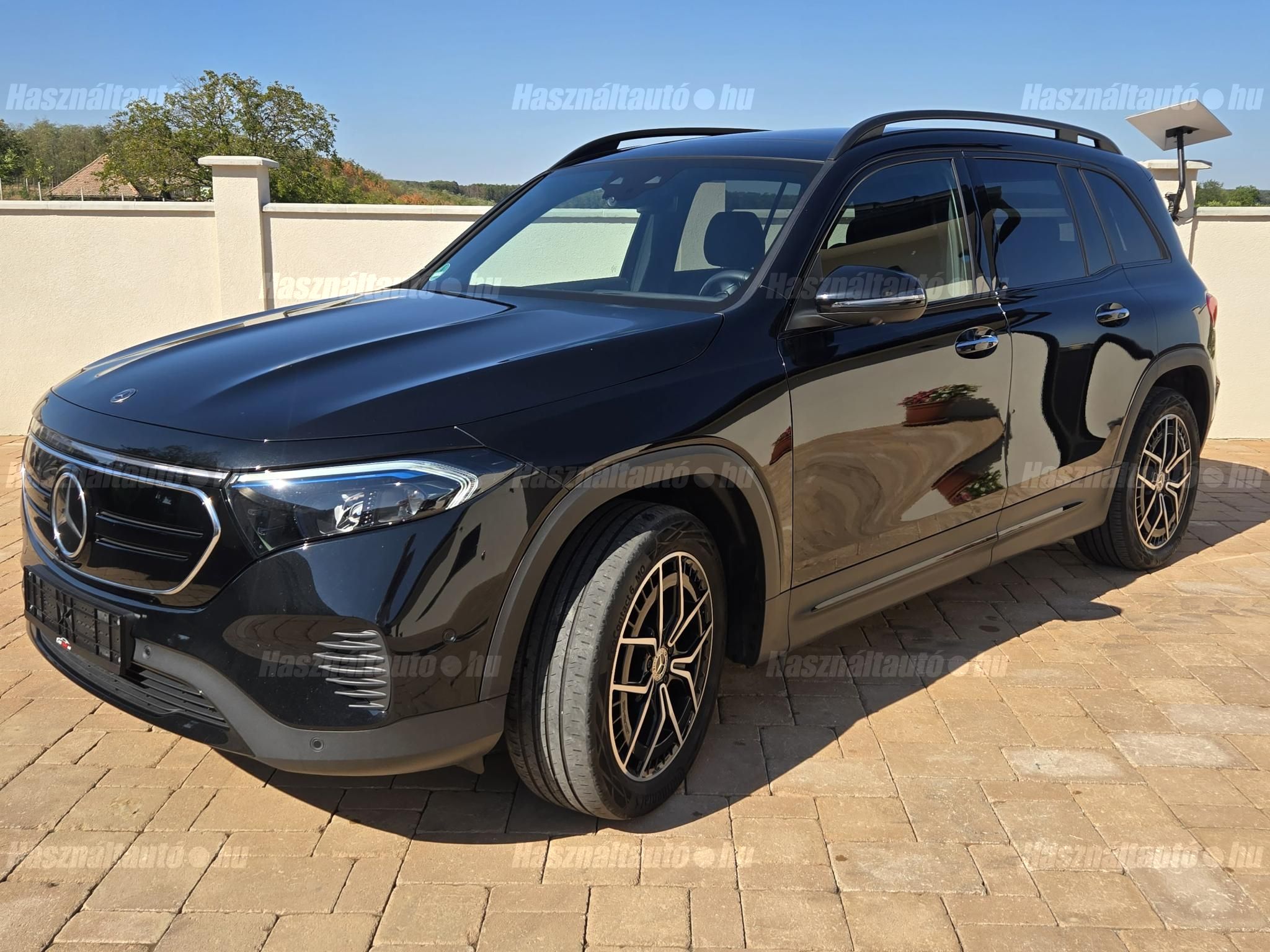 MERCEDES-BENZ EQB 2023/7 - 1