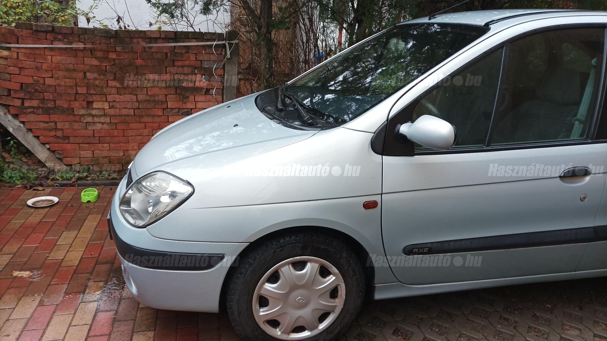 RENAULT SCENIC 2000/6 - 1