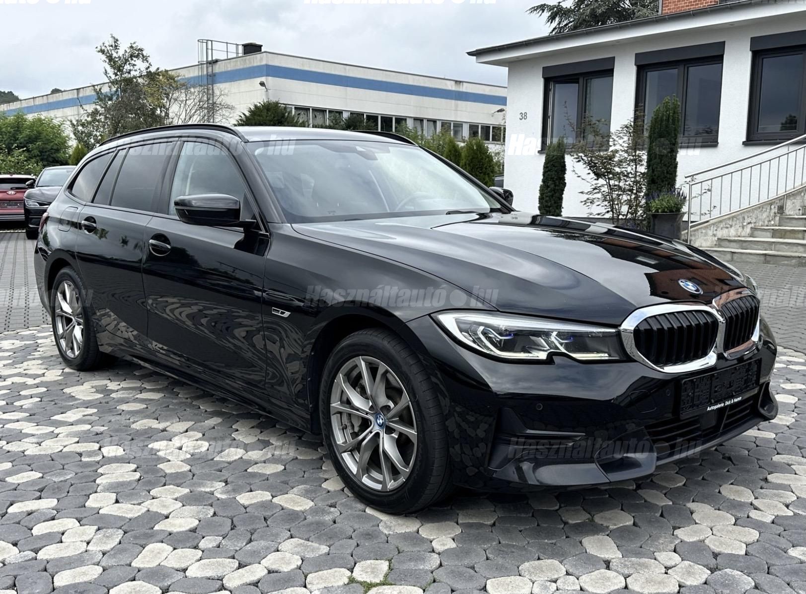 BMW 3-AS SOROZAT 2022/5 - 1