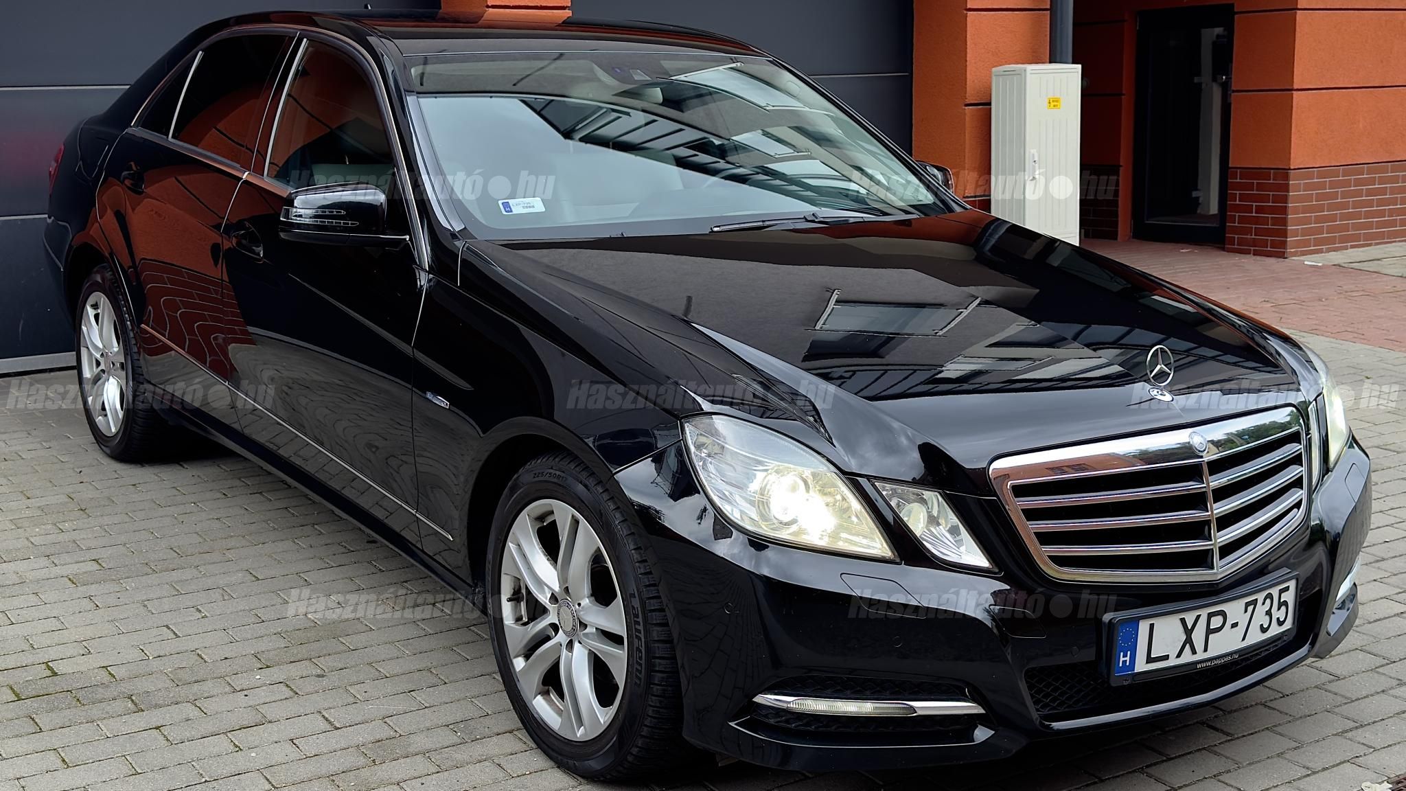 MERCEDES-BENZ E 220 2011/8 - 1