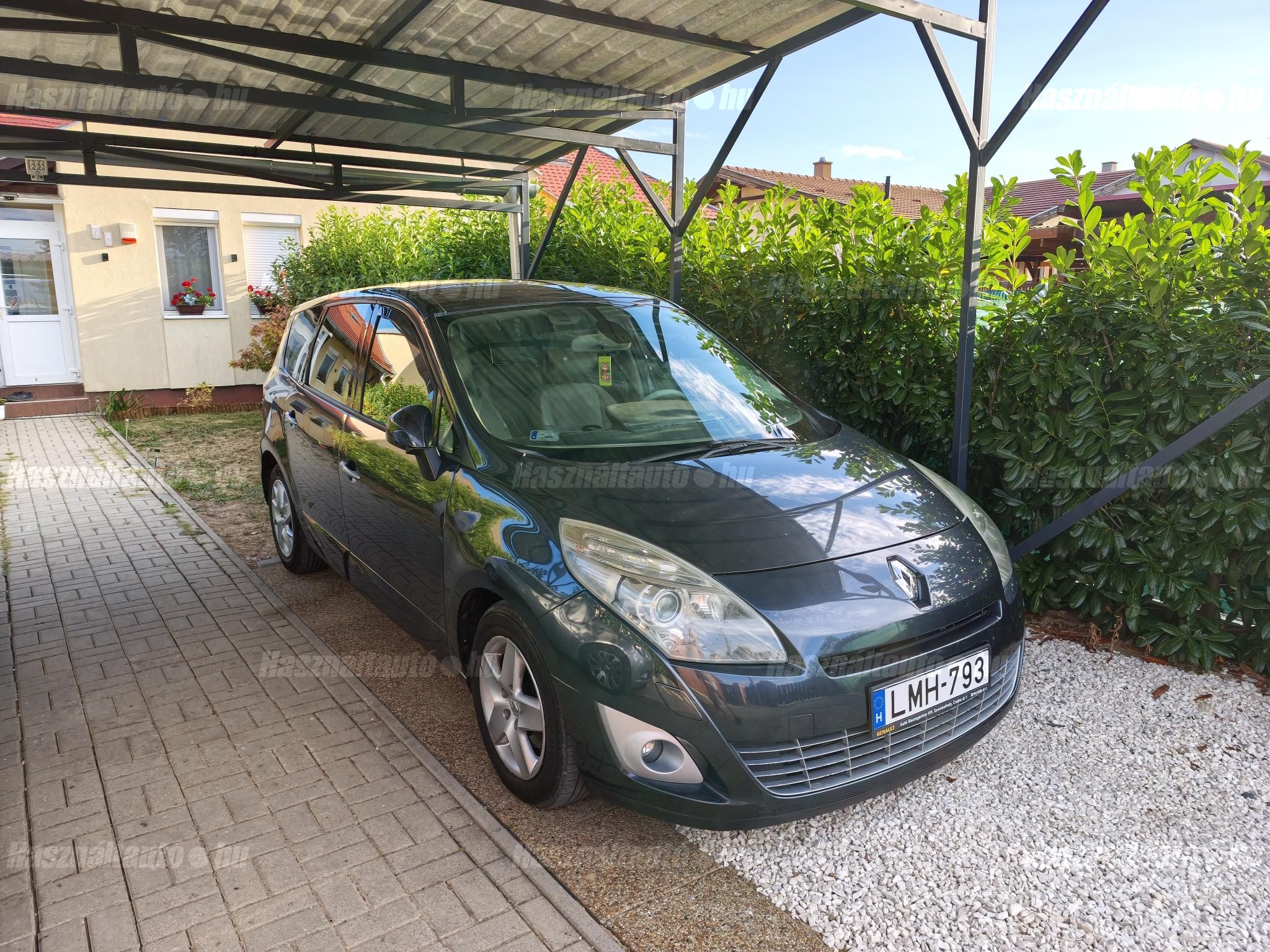 RENAULT SCENIC 2009/10 - 1