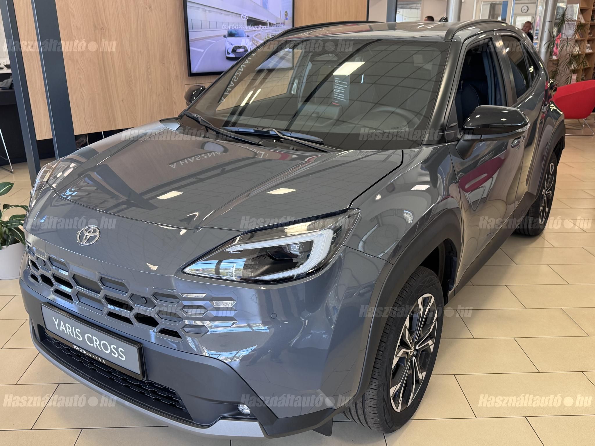 TOYOTA YARIS CROSS 2026/8 - 1