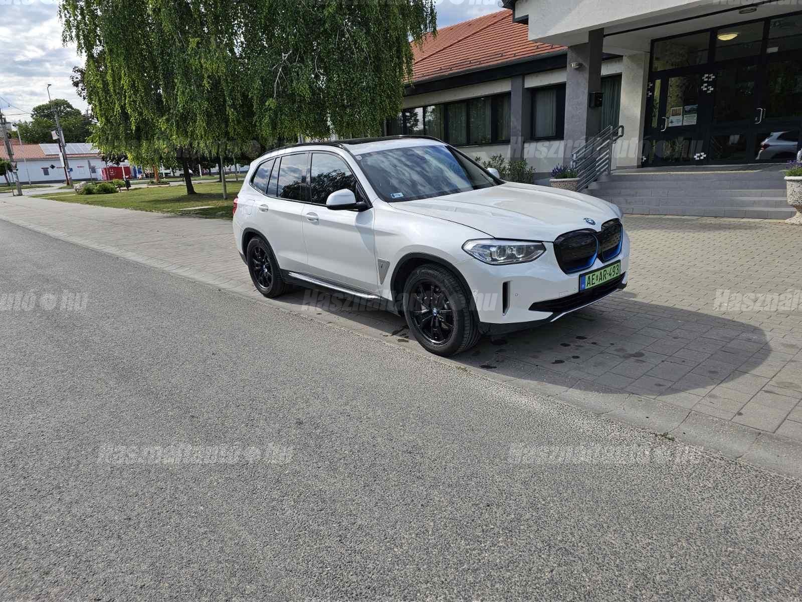 BMW IX3 2021 - 1