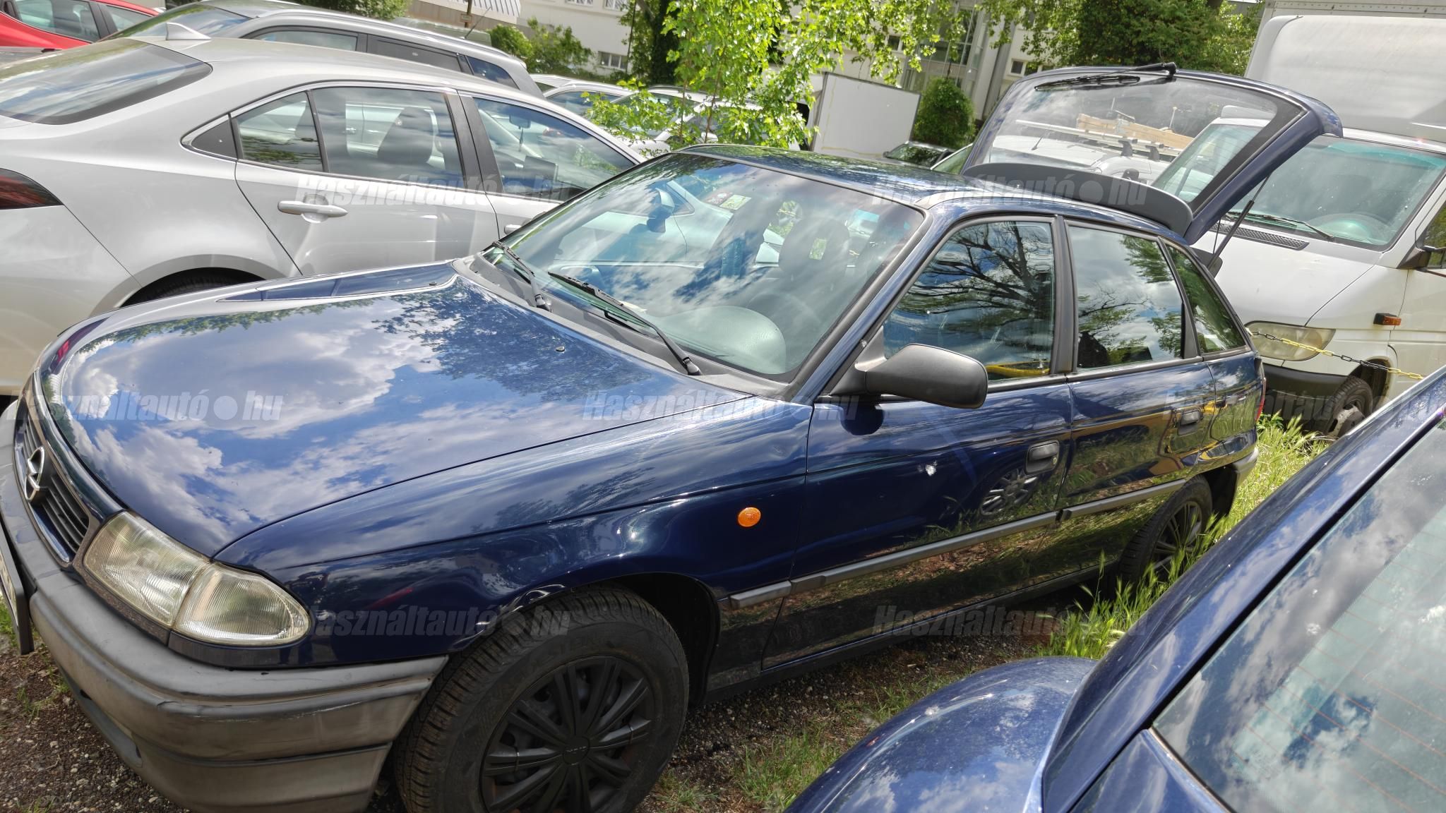 OPEL ASTRA F 2002/6 - 1