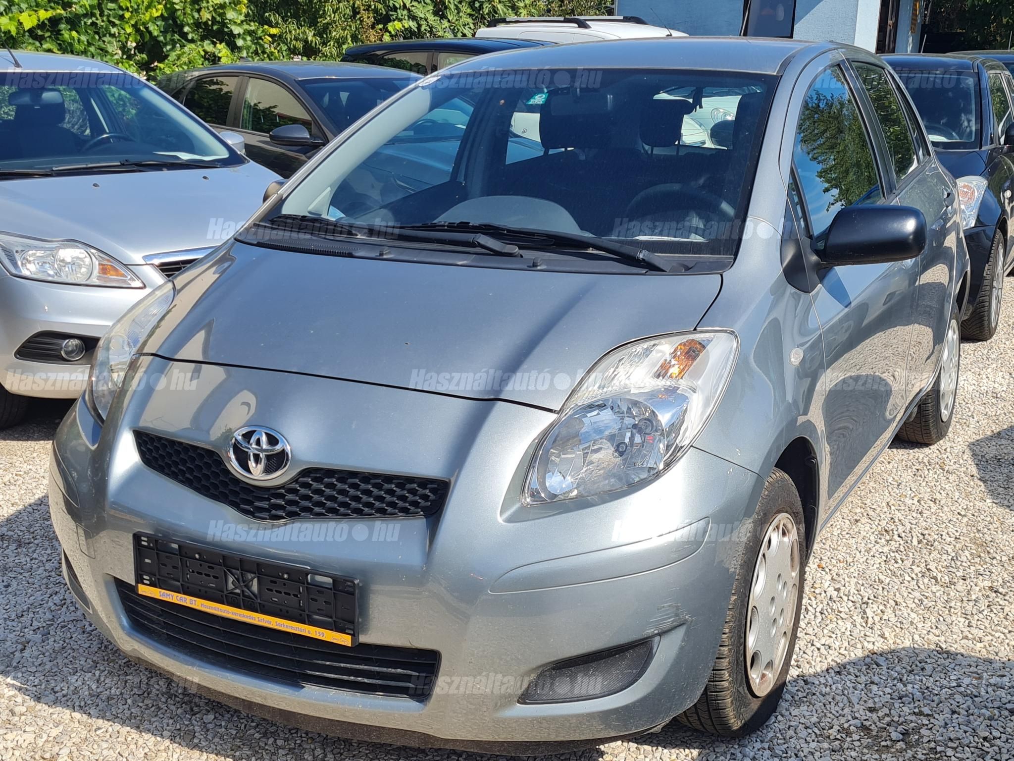 TOYOTA YARIS 2010/4 - 1