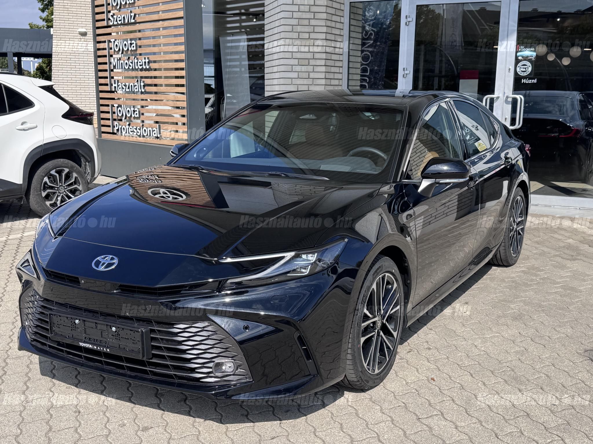 TOYOTA CAMRY 2026/1 - 1