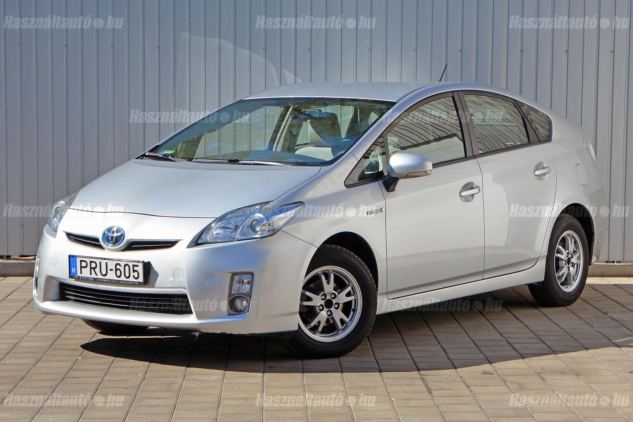TOYOTA PRIUS 2010/5 - 1
