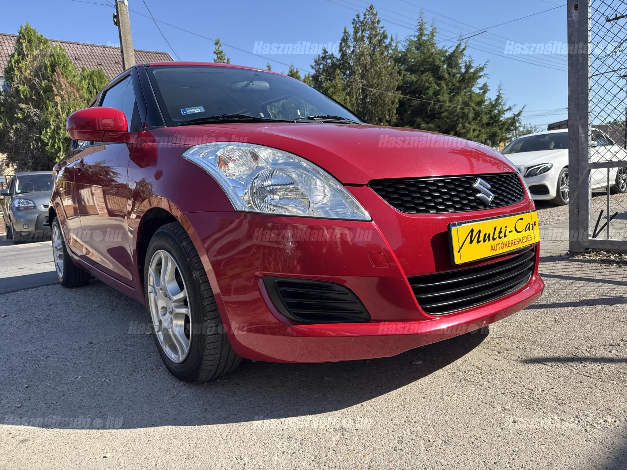 SUZUKI SWIFT 2010/7 - 1