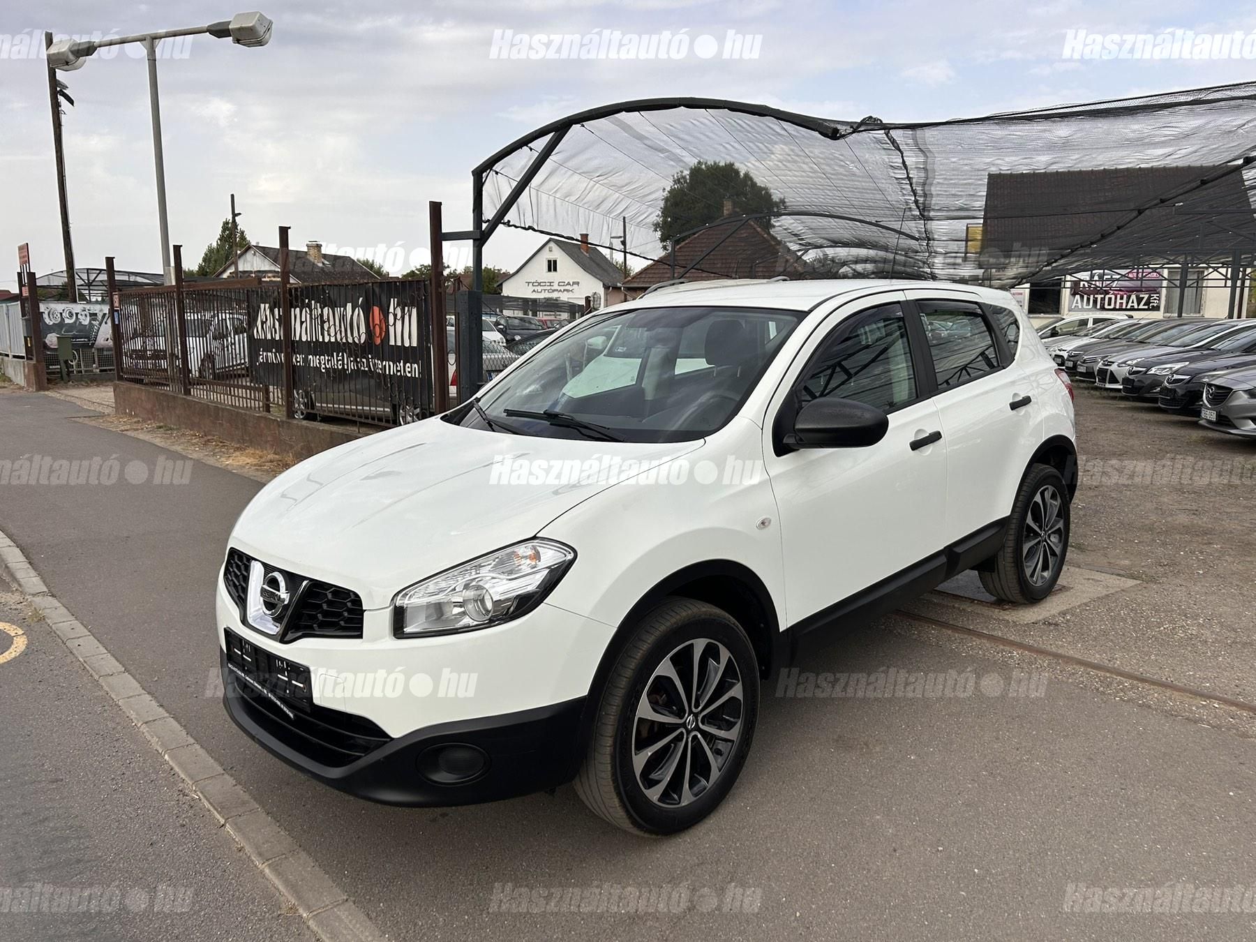 NISSAN QASHQAI 2012/4 - 1
