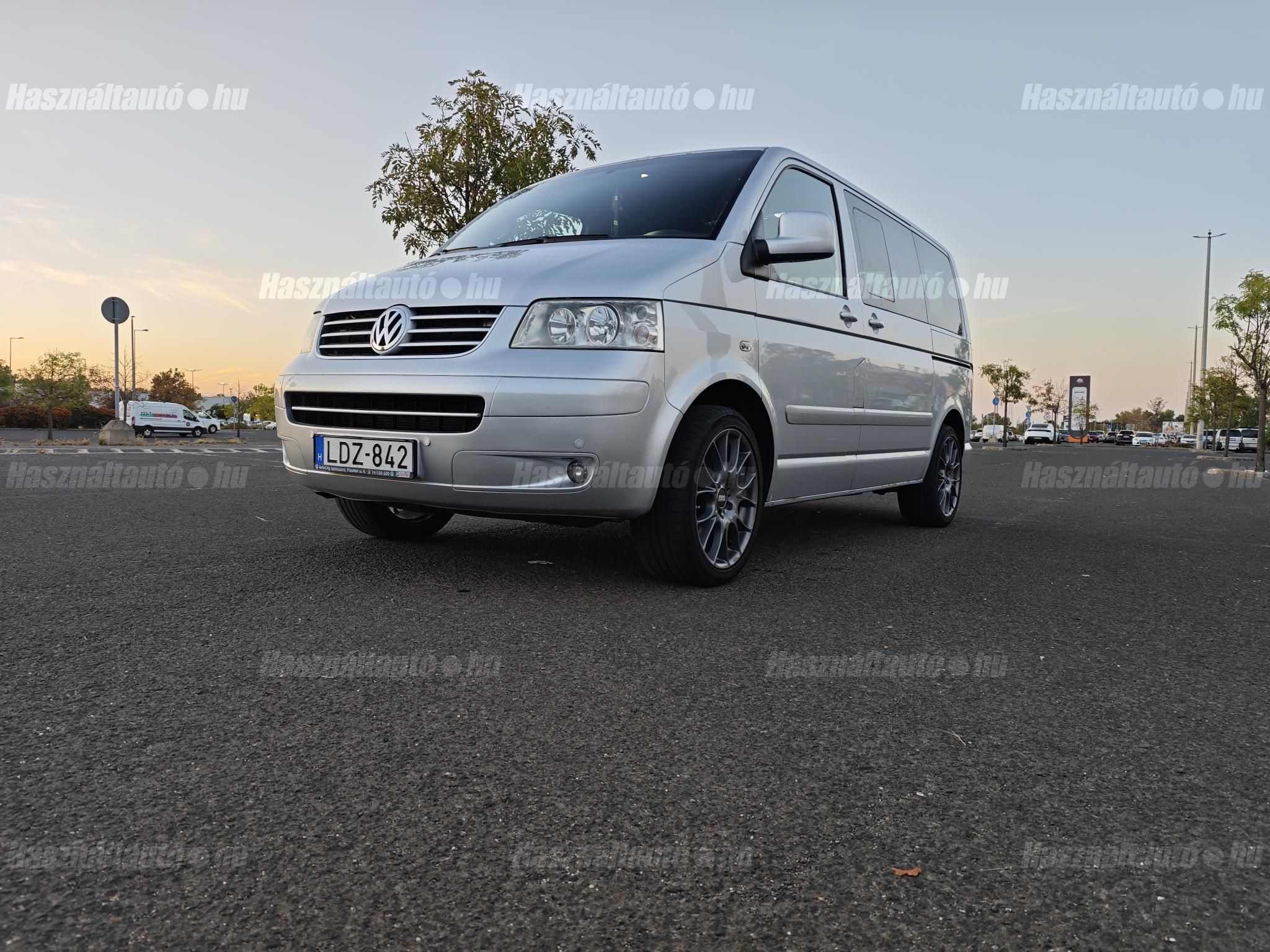 VOLKSWAGEN MULTIVAN 2008/4 - 1