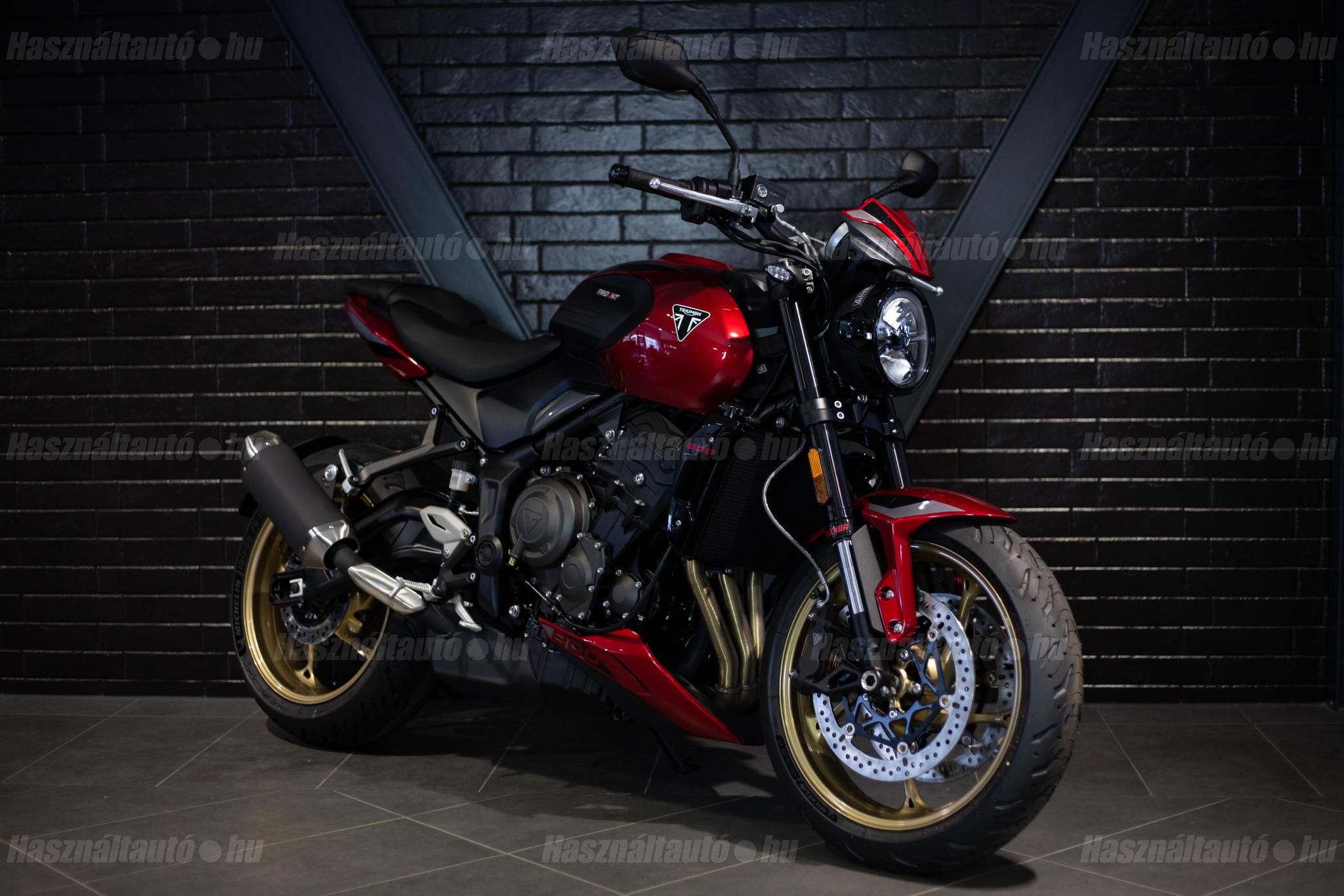 TRIUMPH TRIDENT 2026 - 1