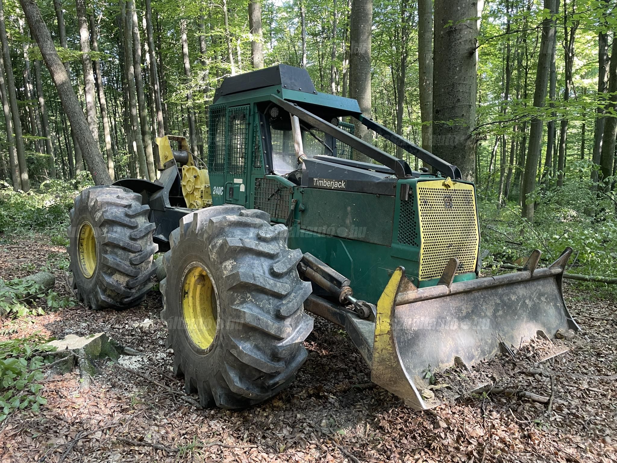 TIMBERJACK 2002 - 1