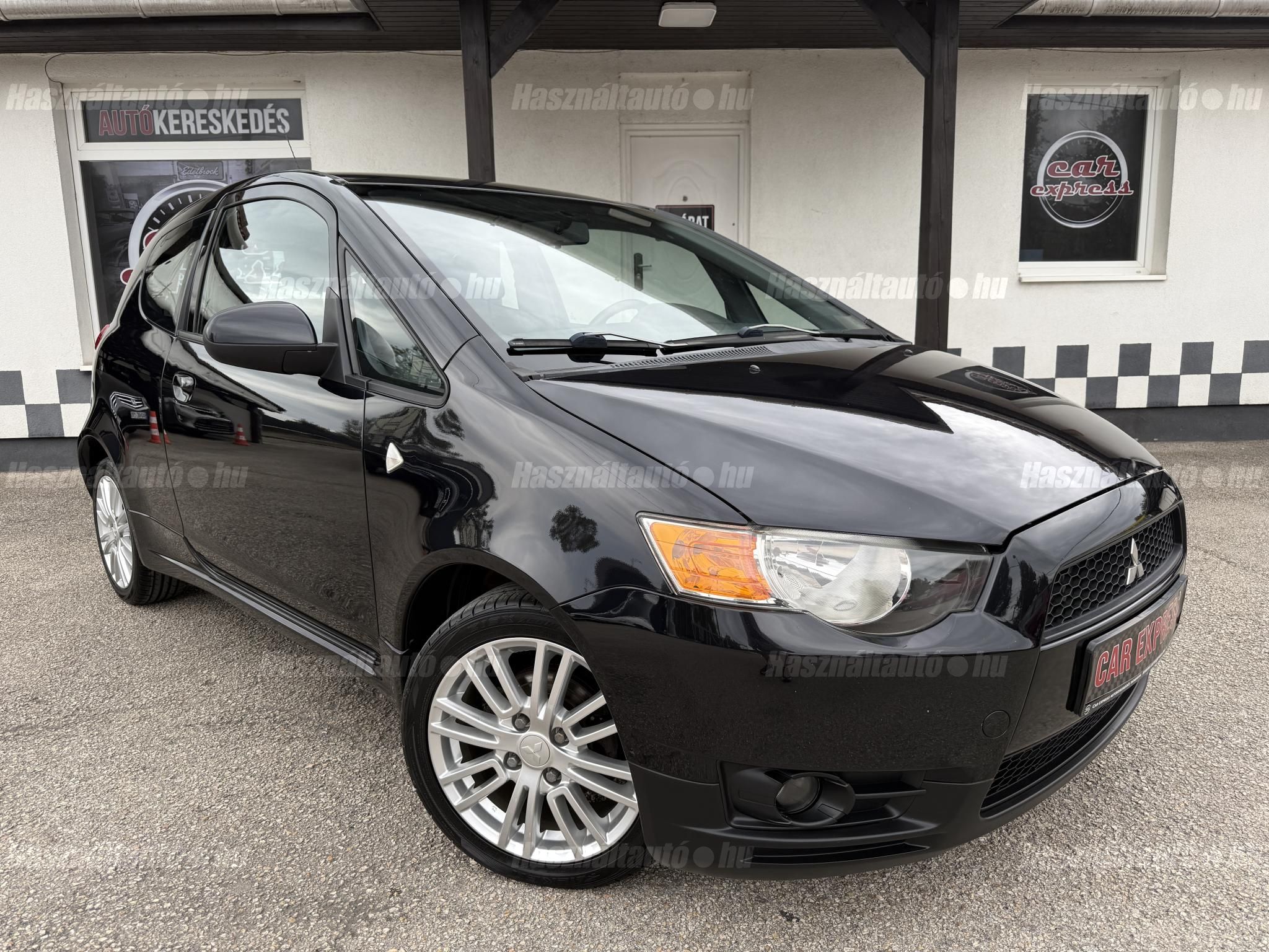 MITSUBISHI COLT 2013/6 - 1