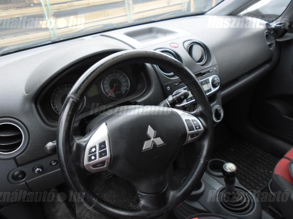 MITSUBISHI COLT 2009/6 - 1