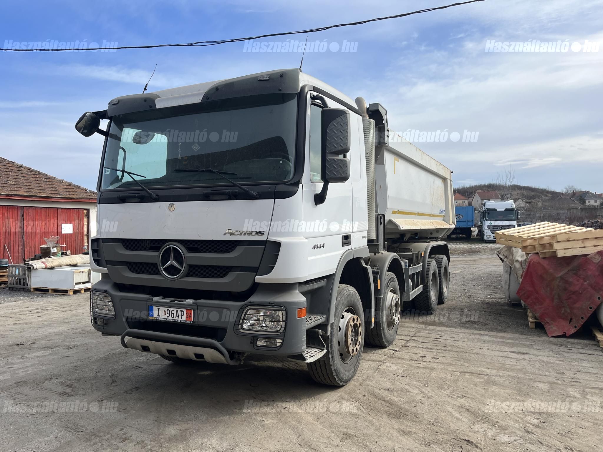 MERCEDES-BENZ 2012/5 - 1