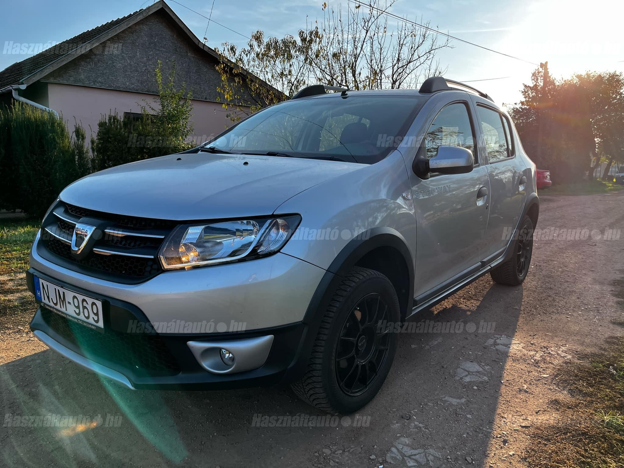 DACIA SANDERO 2015 - 1