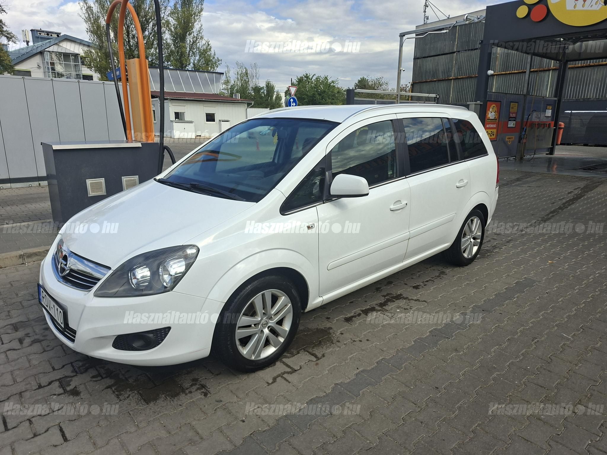 OPEL ZAFIRA B 2011/7 - 1
