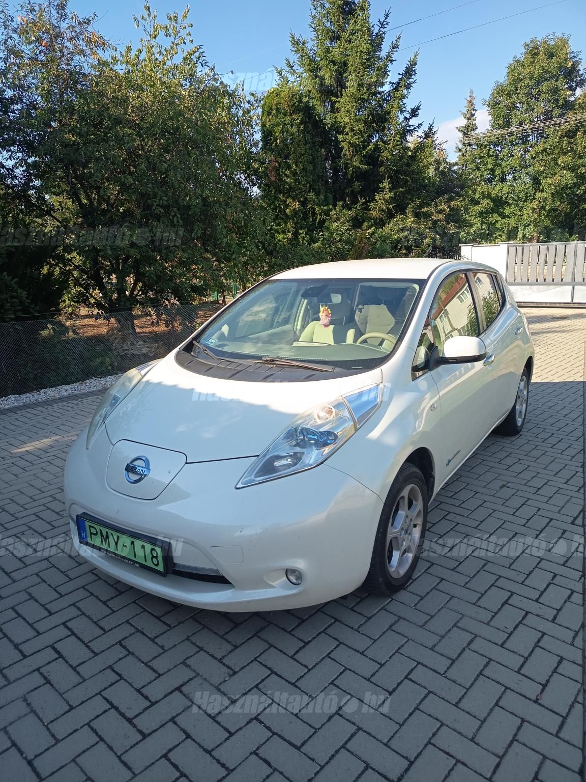 NISSAN LEAF 2011/12 - 1
